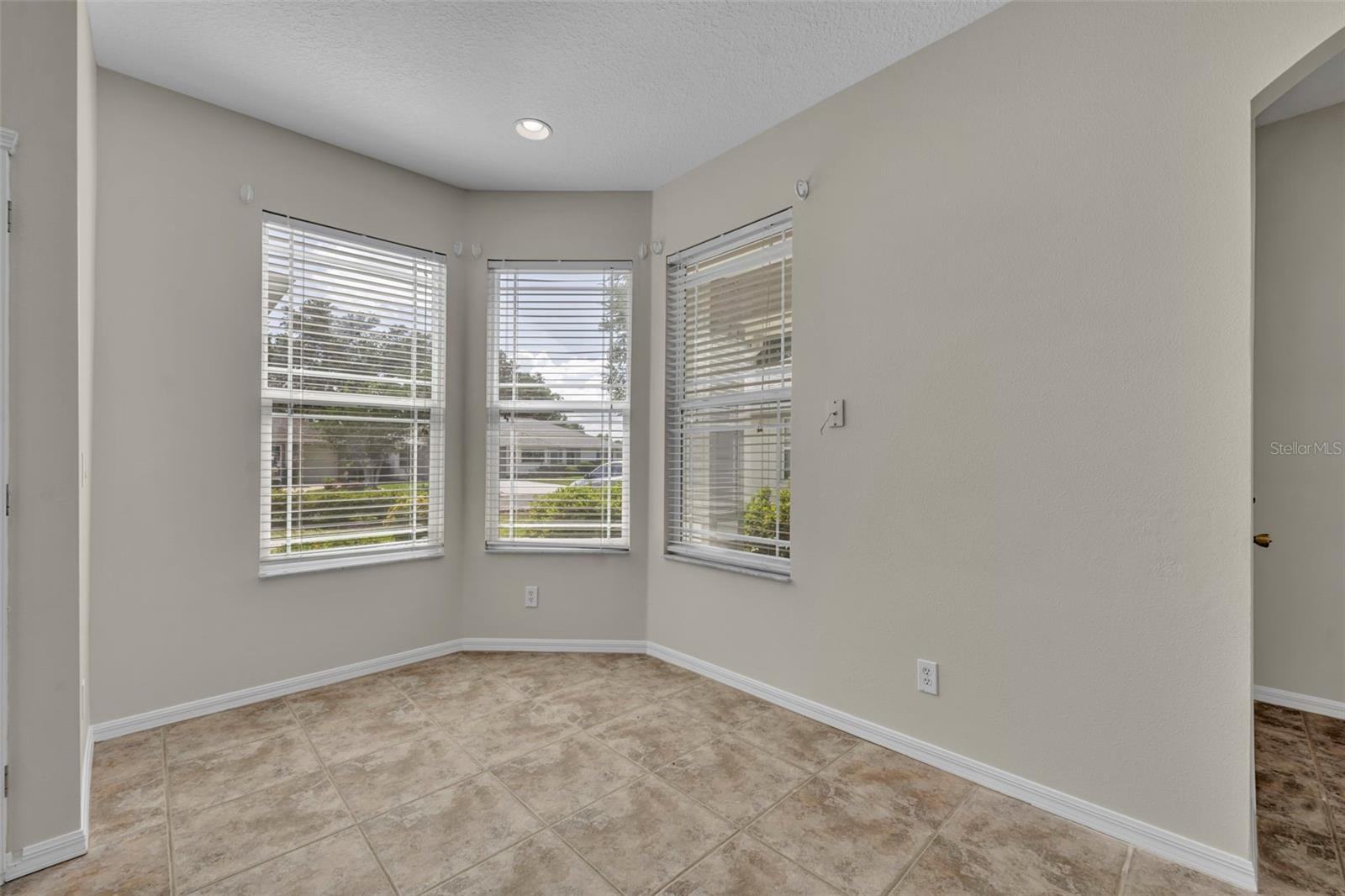 21630 REGENCY PARK LN, LEESBURG, FL, 34748