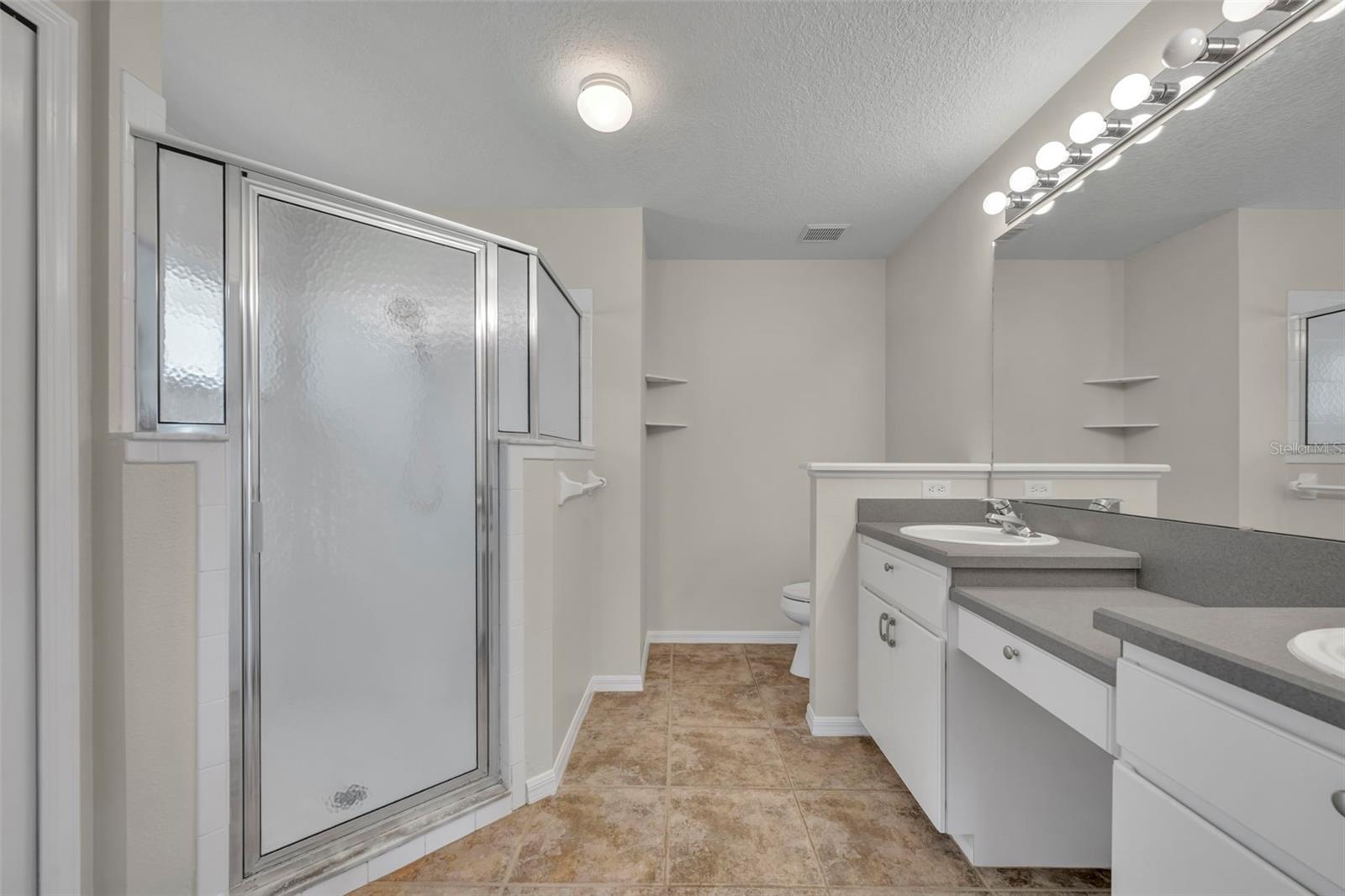 21630 REGENCY PARK LN, LEESBURG, FL, 34748