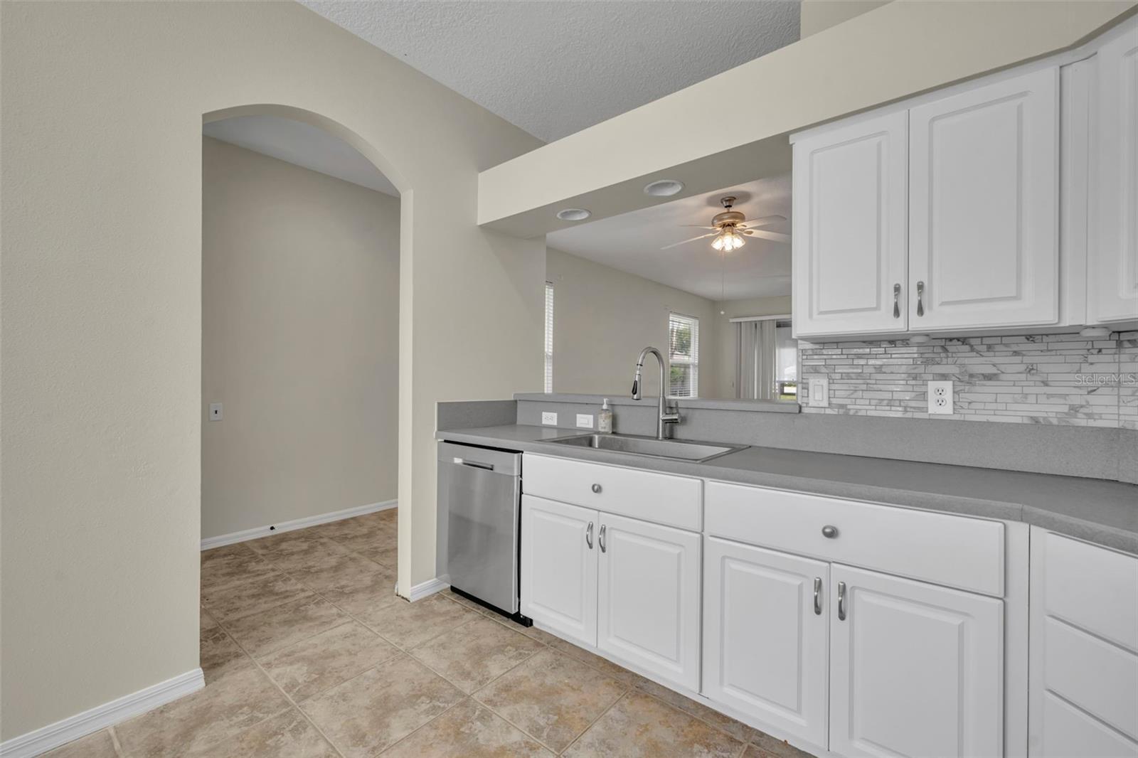 21630 REGENCY PARK LN, LEESBURG, FL, 34748