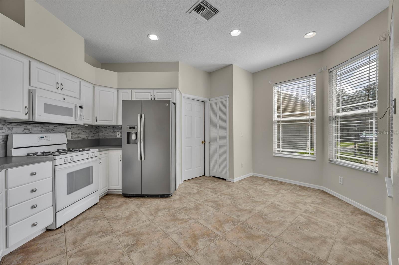 21630 REGENCY PARK LN, LEESBURG, FL, 34748