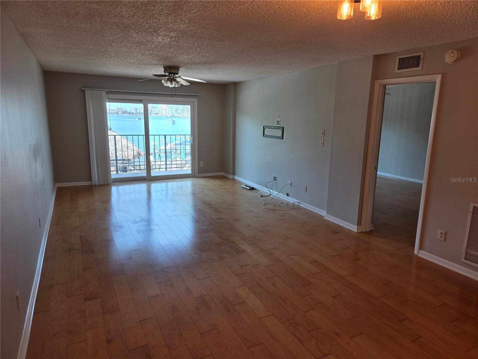 650 ISLAND WAY #202, CLEARWATER BEACH, FL, 33767