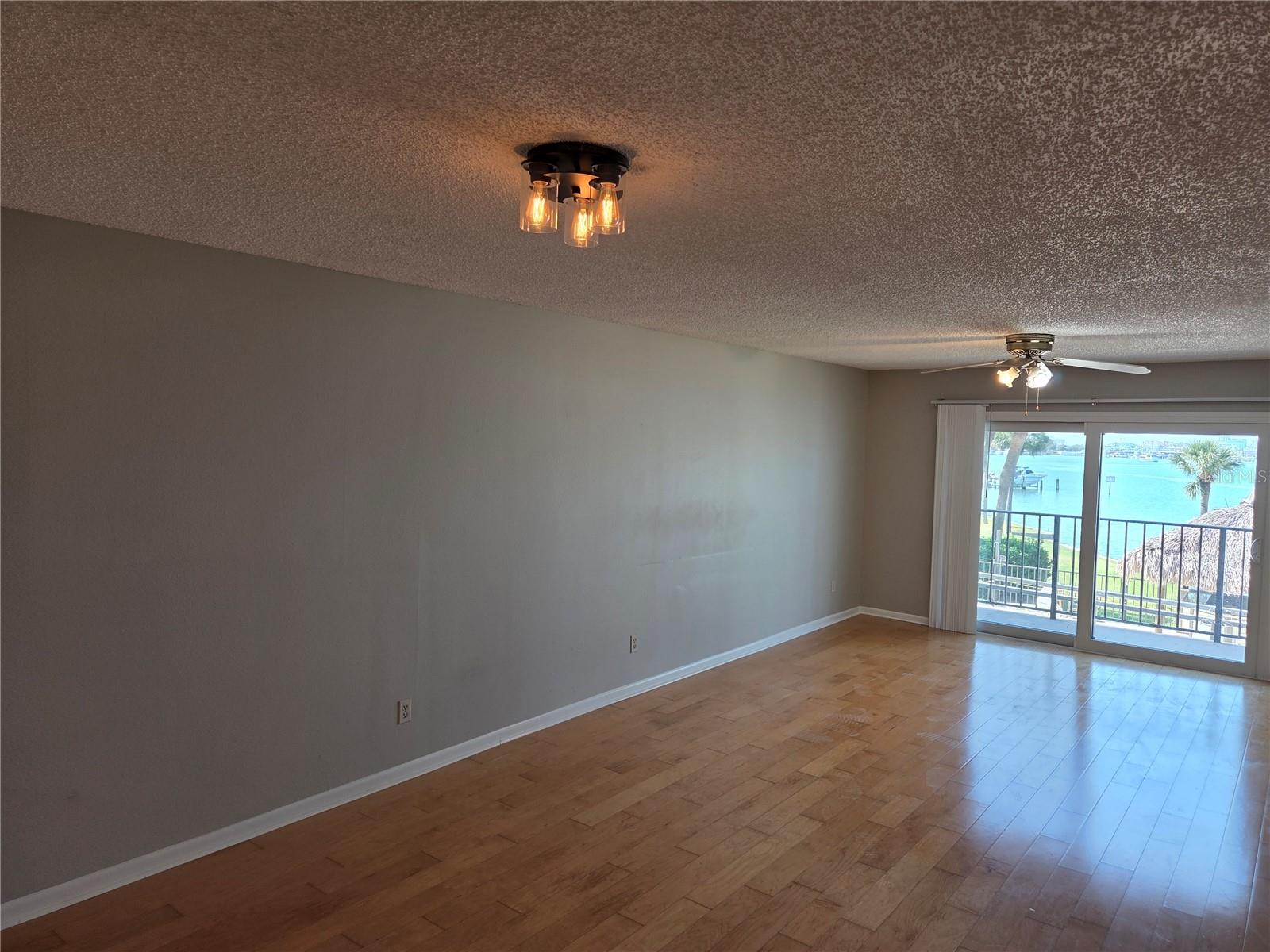 650 ISLAND WAY #202, CLEARWATER BEACH, FL, 33767