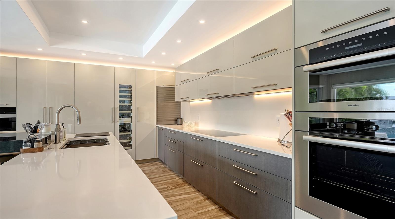 7689 COVE TER, SARASOTA, FL, 34231