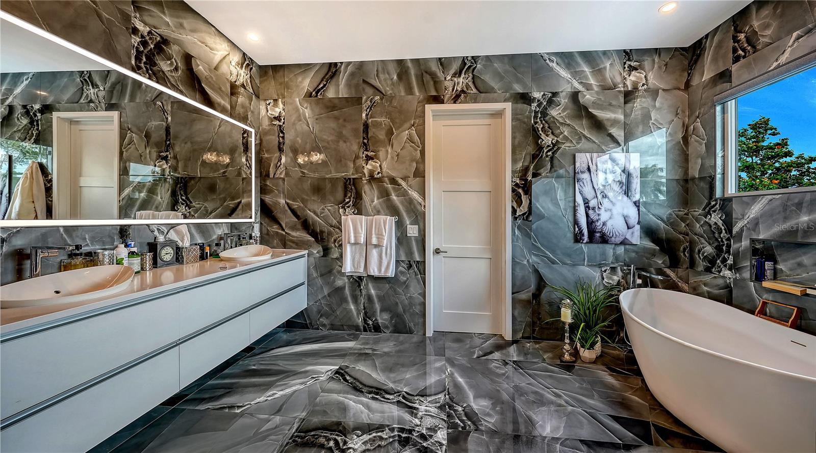 7689 COVE TER, SARASOTA, FL, 34231