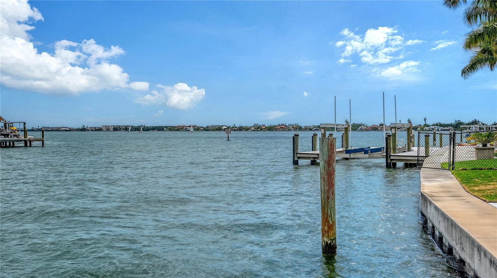 7689 COVE TER, SARASOTA, FL, 34231