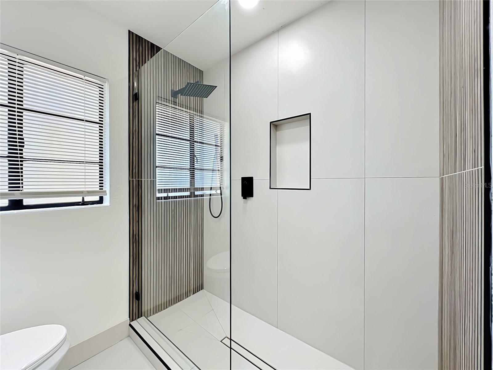 2222 VALENCIA RD, ORLANDO, FL, 32803