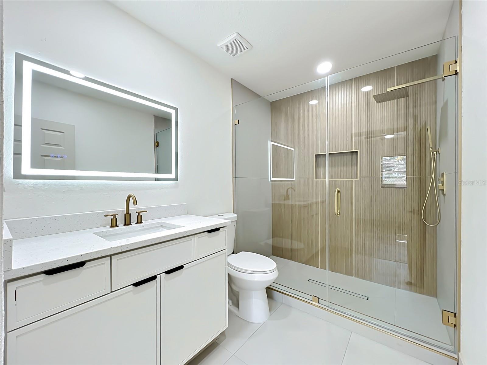 2222 VALENCIA RD, ORLANDO, FL, 32803