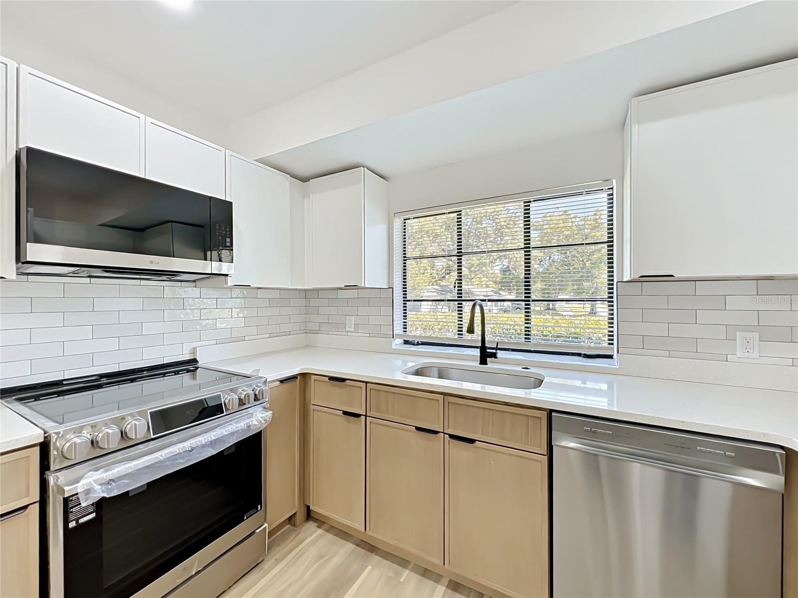 2222 VALENCIA RD, ORLANDO, FL, 32803