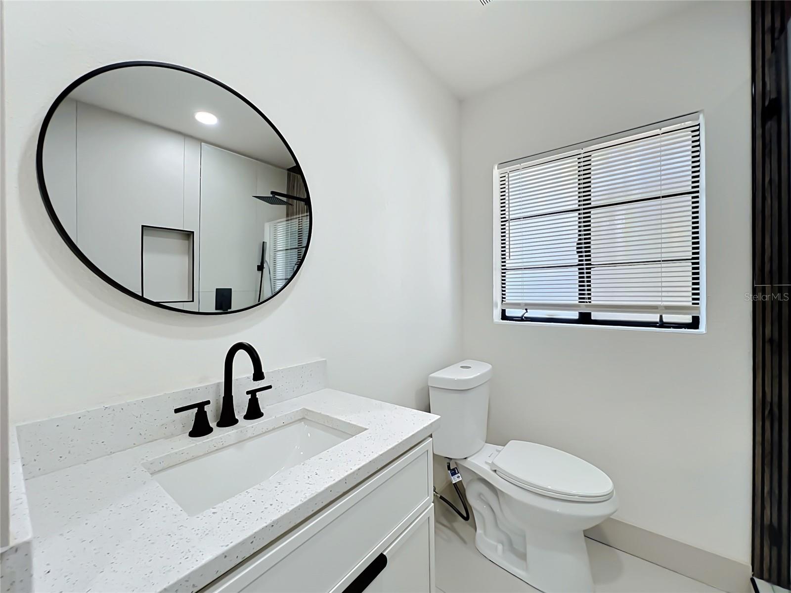 2222 VALENCIA RD, ORLANDO, FL, 32803