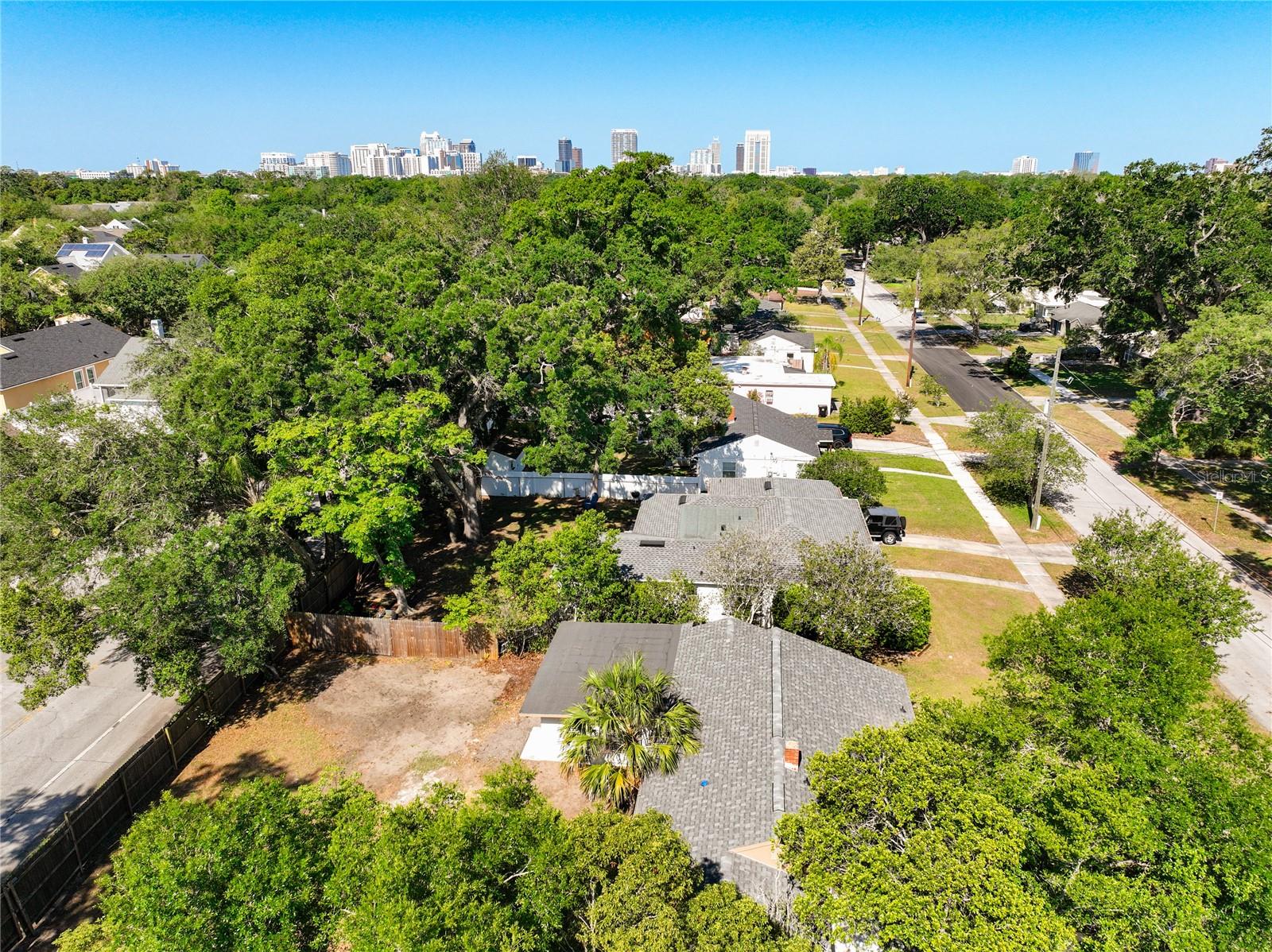 2222 VALENCIA RD, ORLANDO, FL, 32803