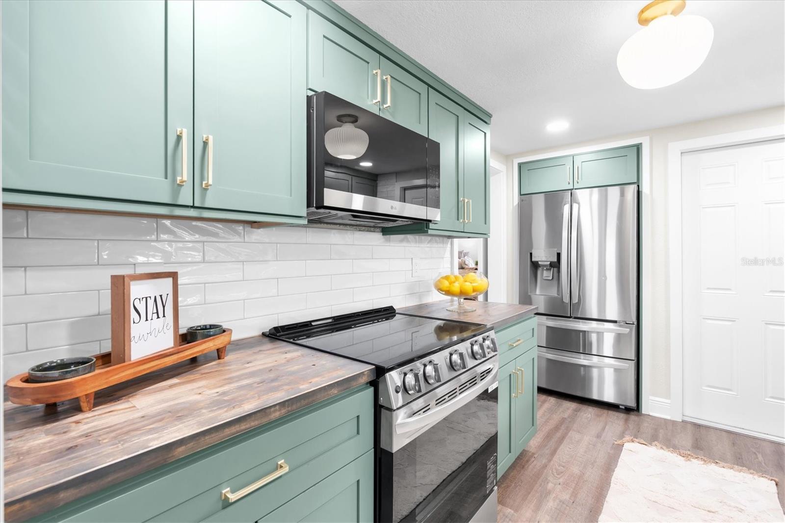 8007 MIMOSA DR, PORT RICHEY, FL, 34668