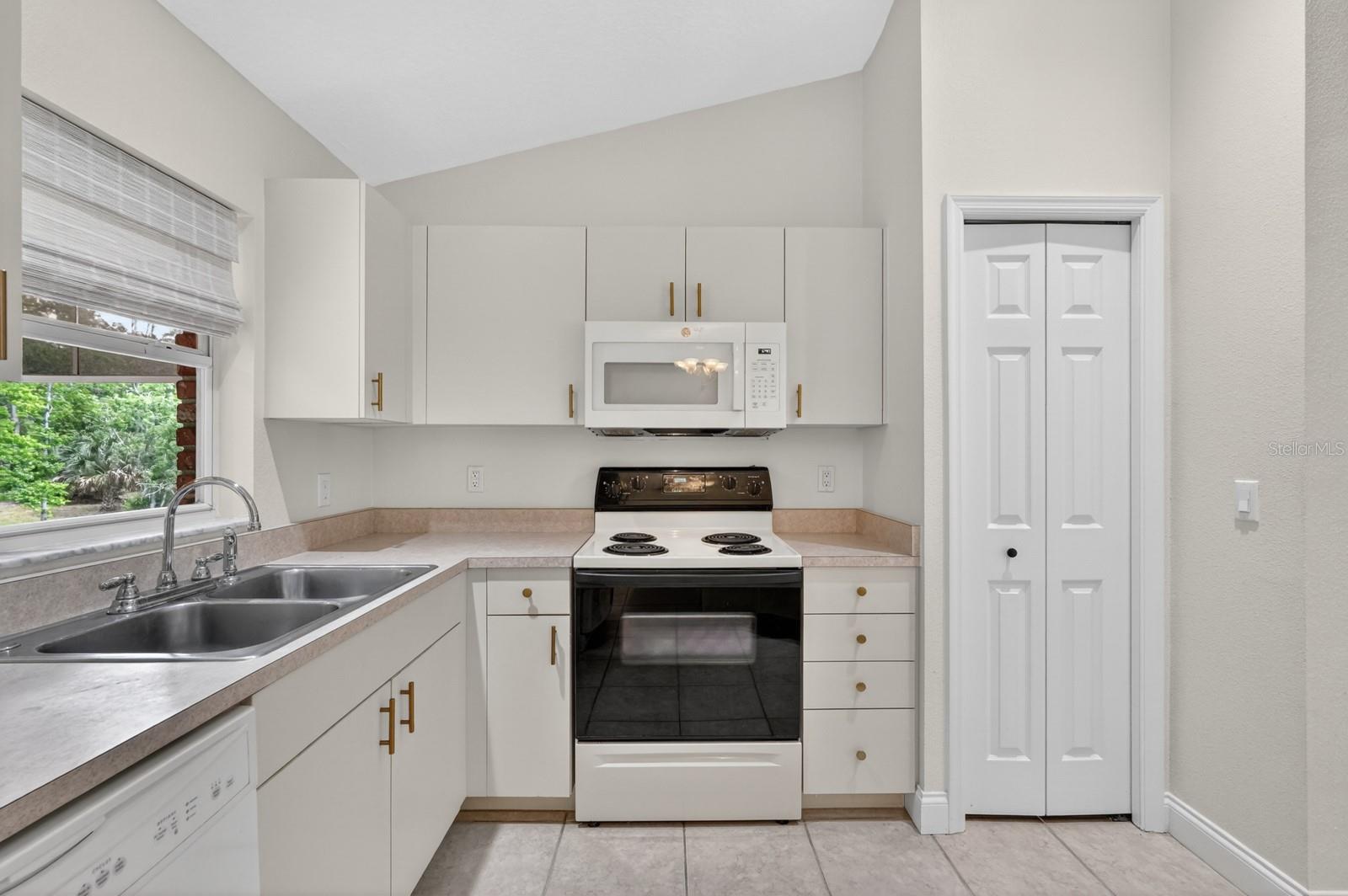 1505 LAKESIDE DR, DELAND, FL, 32720