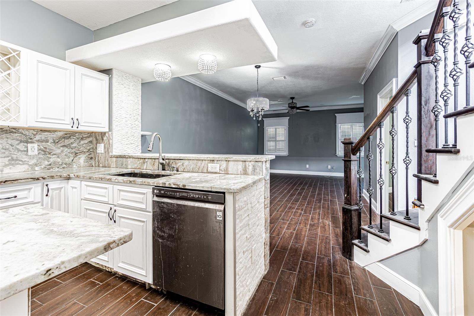 6400 46TH AVE N #3, KENNETH CITY, FL, 33709