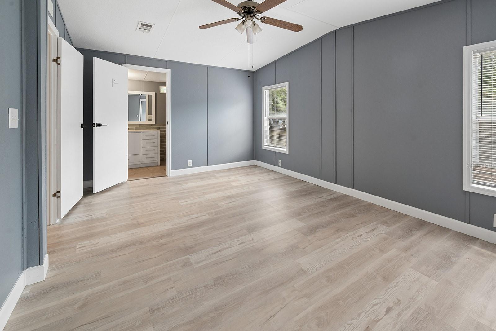 554 S COUNTY ROAD 21, HAWTHORNE, FL, 32640