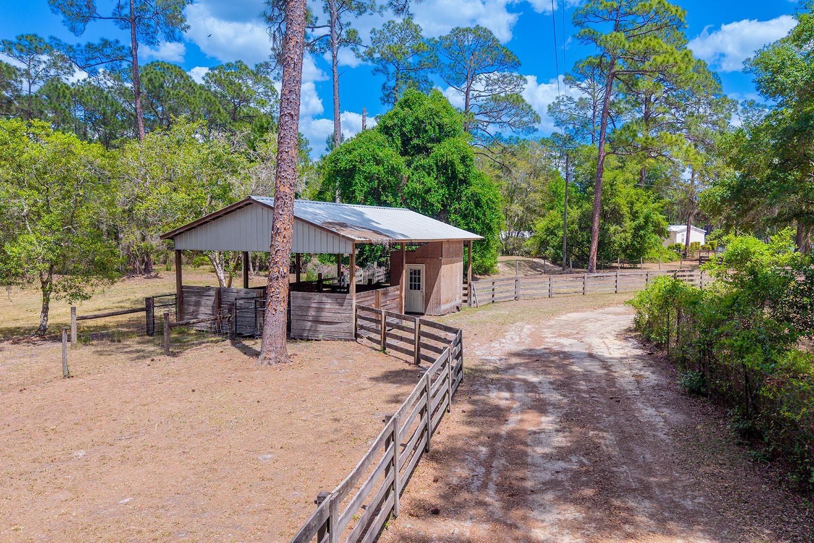 554 S COUNTY ROAD 21, HAWTHORNE, FL, 32640