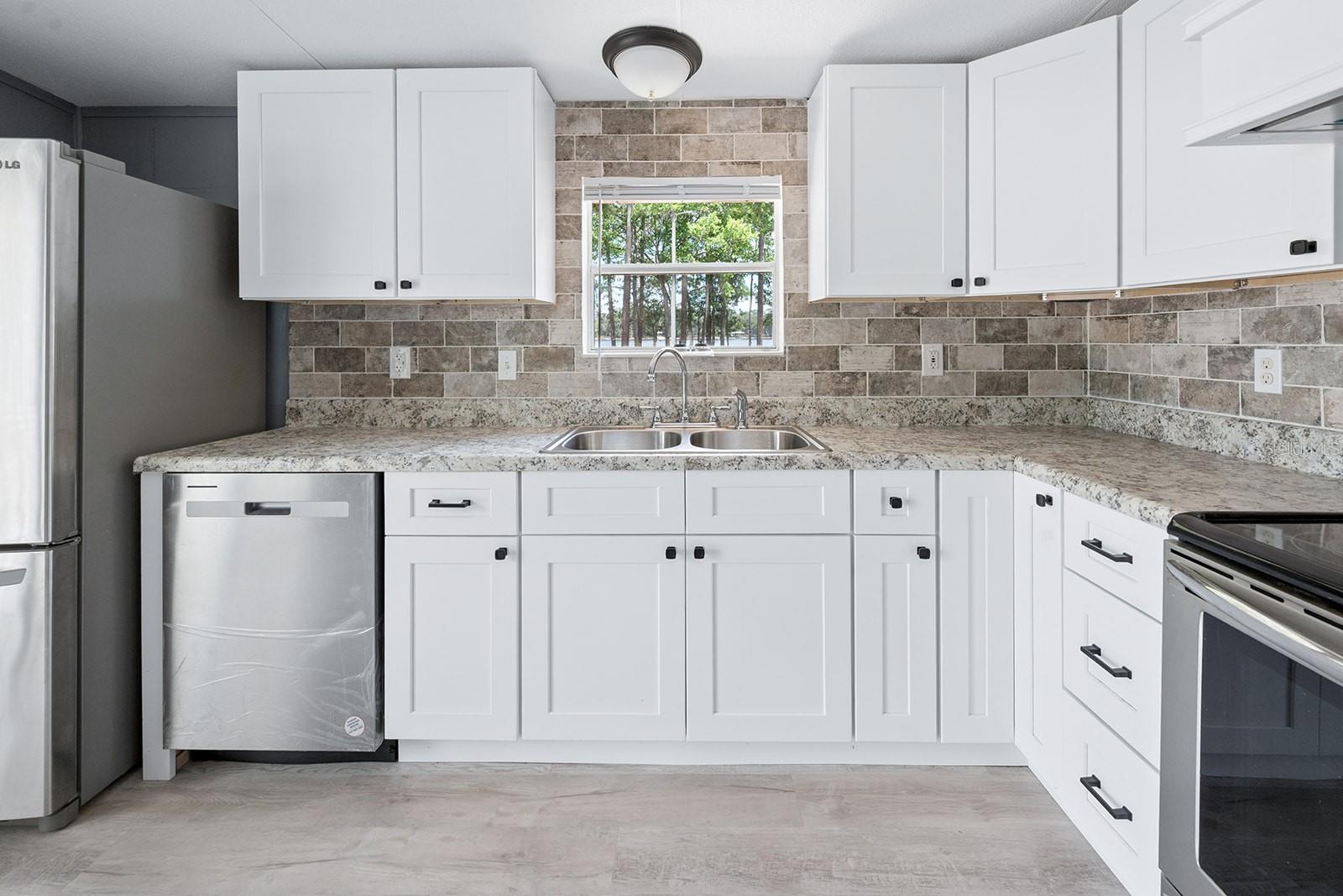 554 S COUNTY ROAD 21, HAWTHORNE, FL, 32640