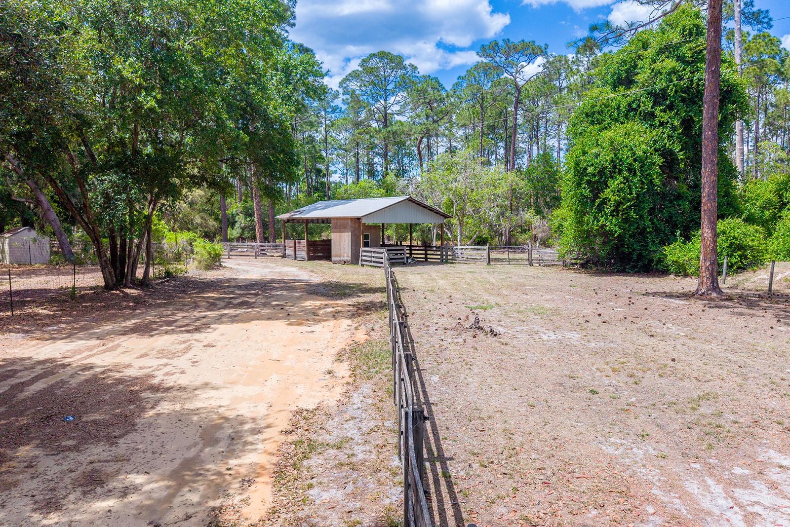 554 S COUNTY ROAD 21, HAWTHORNE, FL, 32640