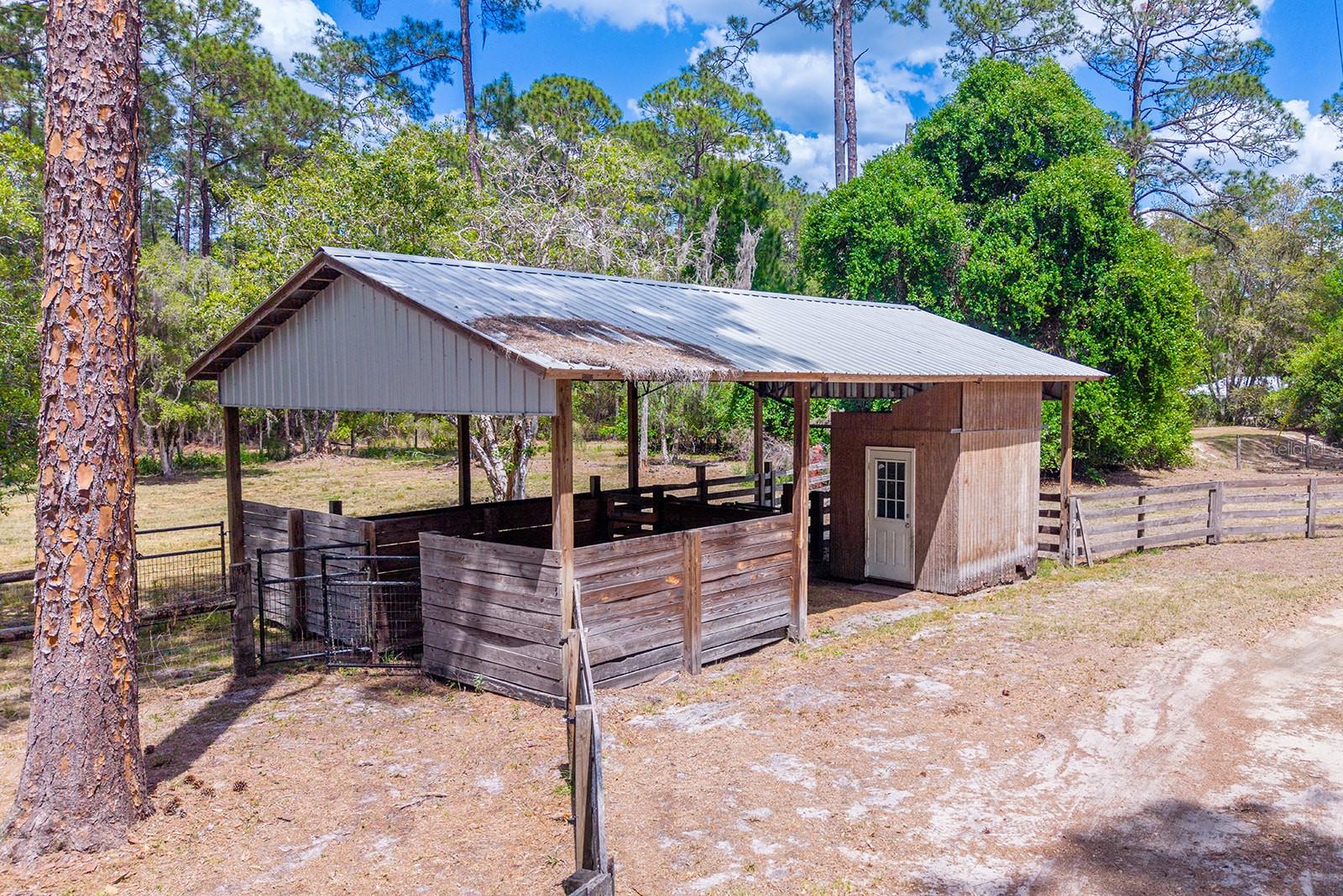 554 S COUNTY ROAD 21, HAWTHORNE, FL, 32640