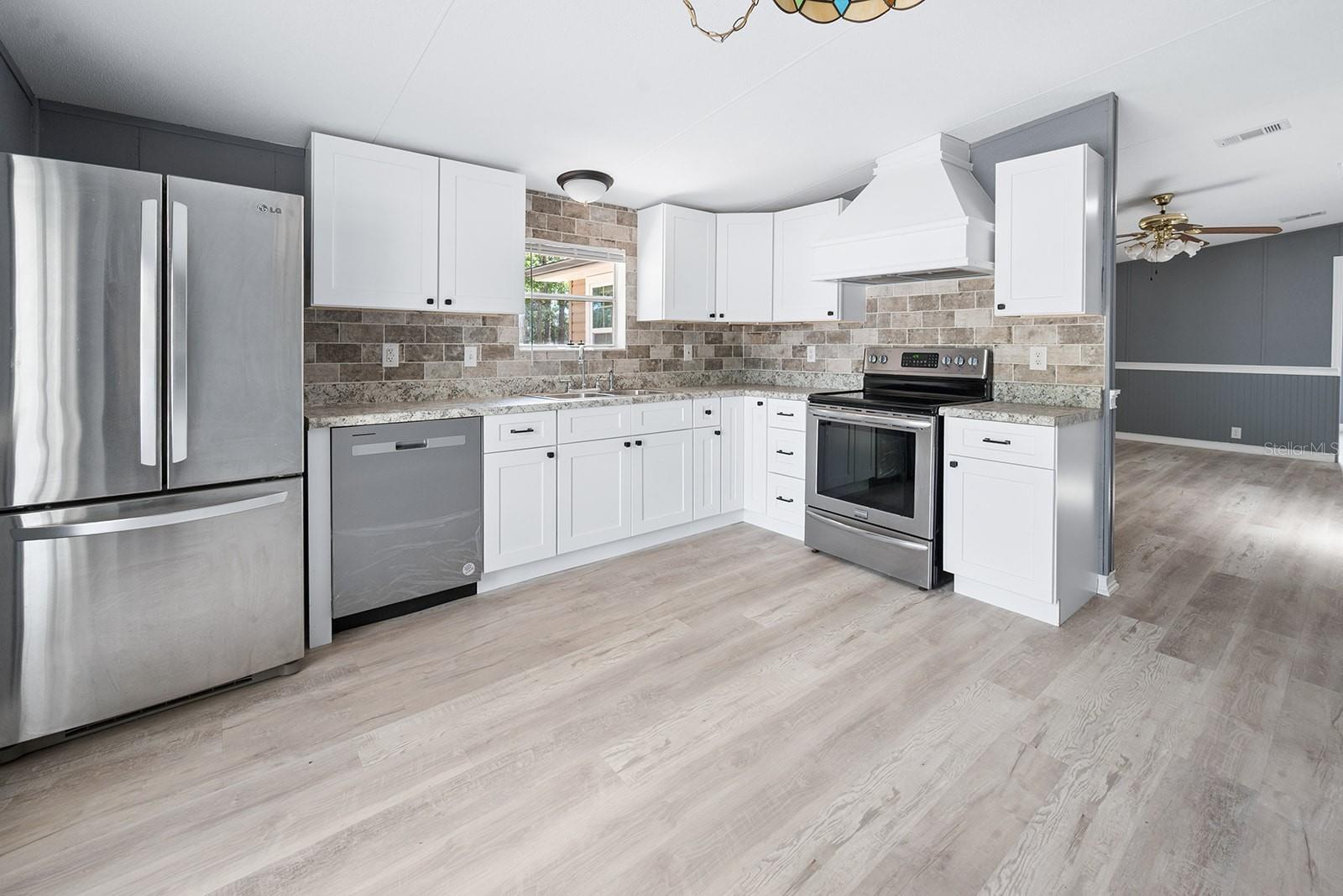 554 S COUNTY ROAD 21, HAWTHORNE, FL, 32640