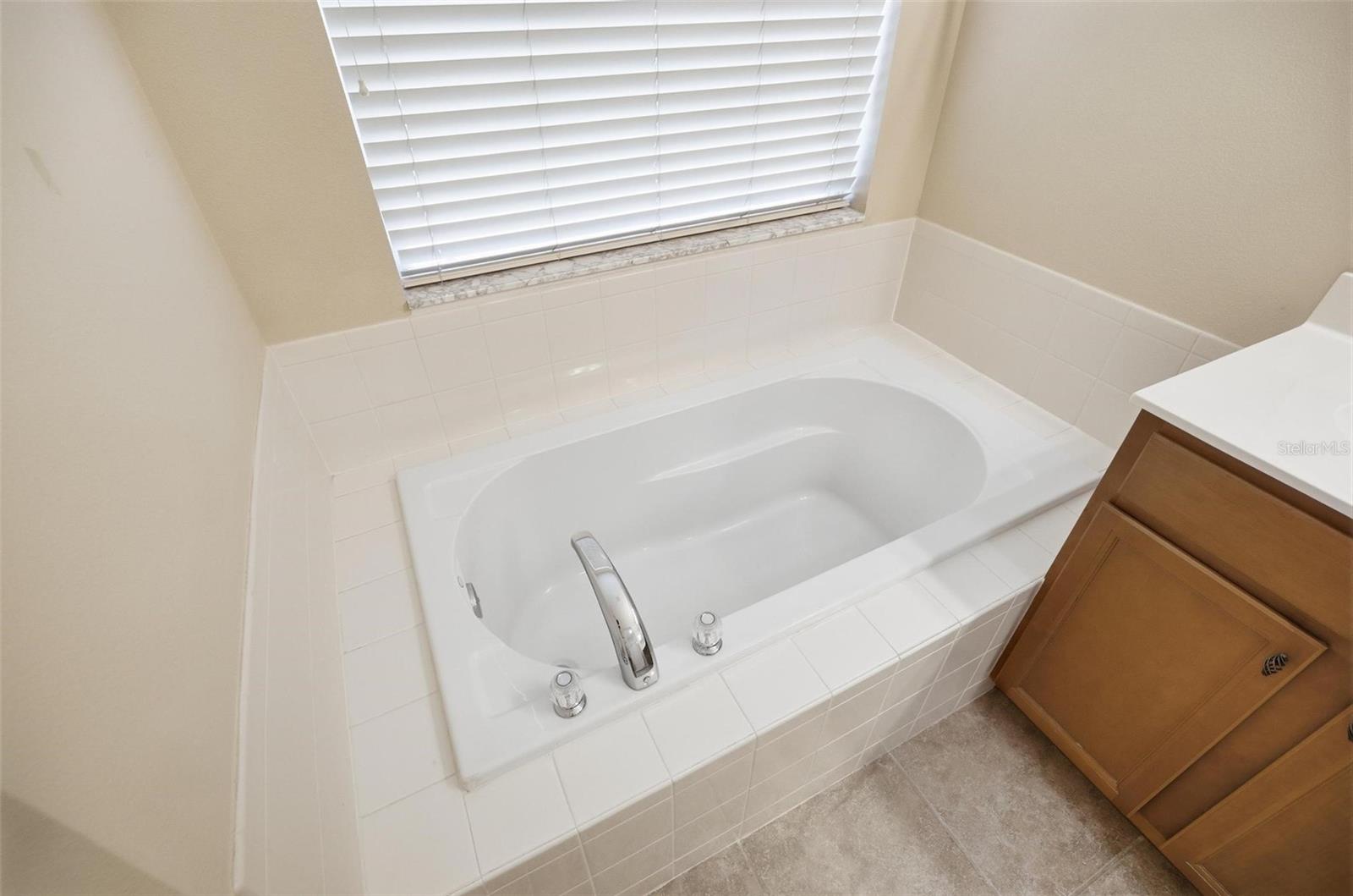 144 MENDOZA CIR, DAYTONA BEACH, FL, 32124