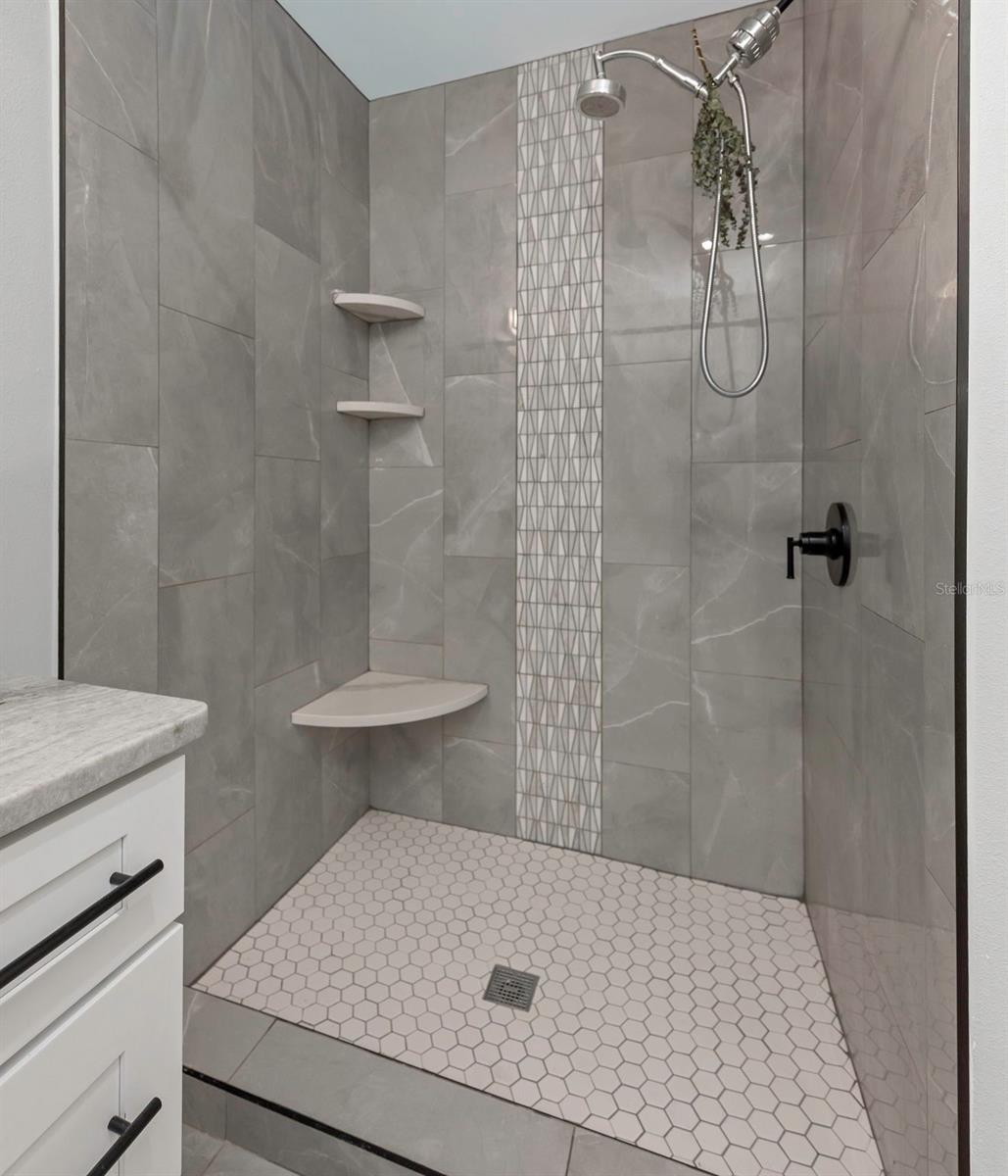 1437 CARLOS AVE, CLEARWATER, FL, 33755