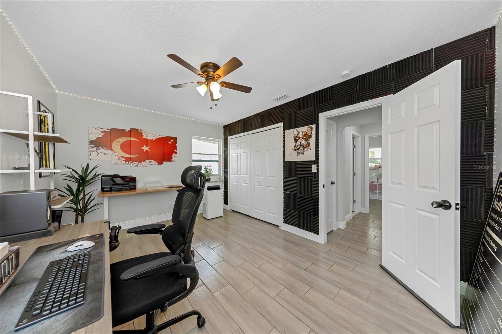 1437 CARLOS AVE, CLEARWATER, FL, 33755