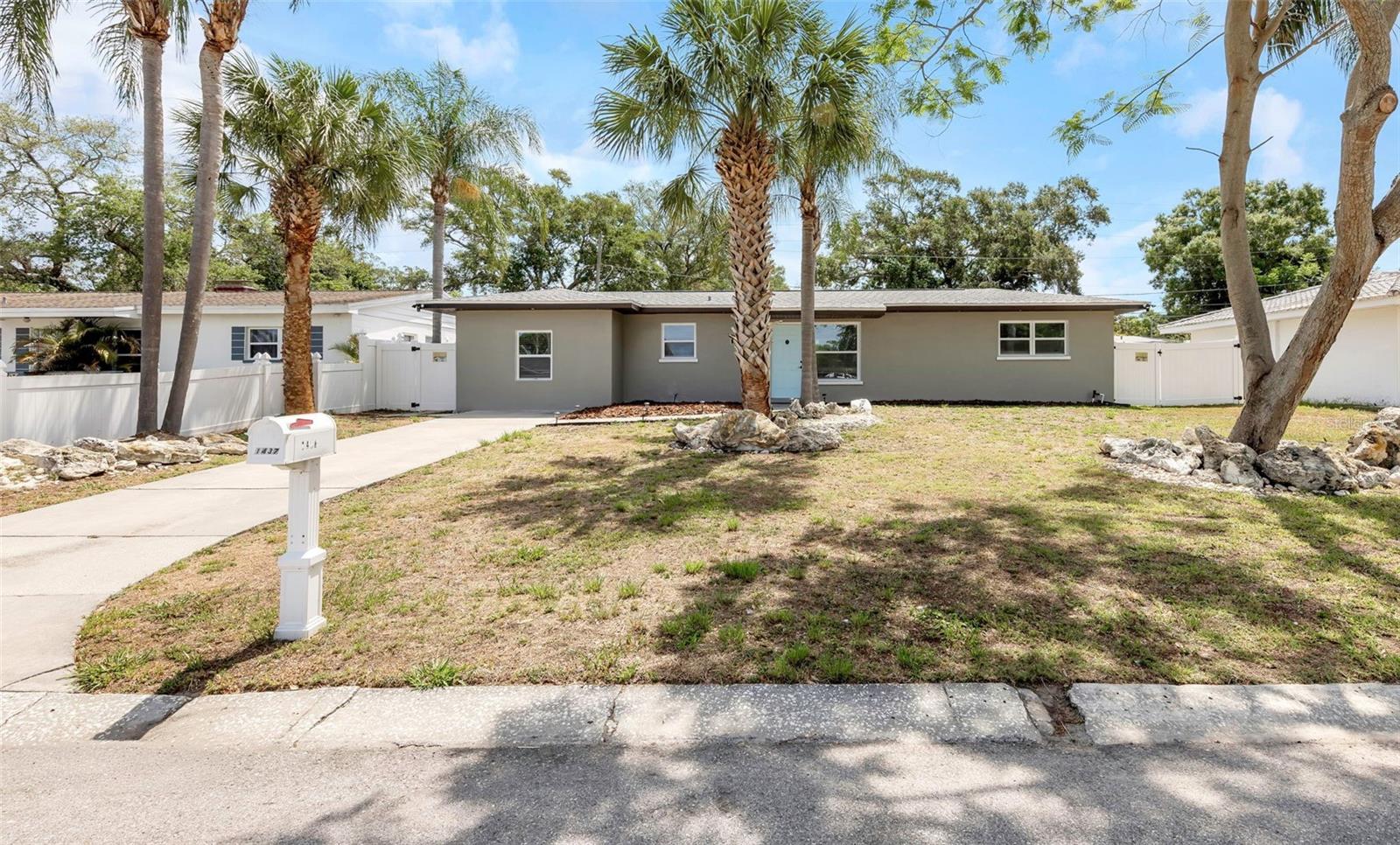 1437 CARLOS AVE, CLEARWATER, FL, 33755