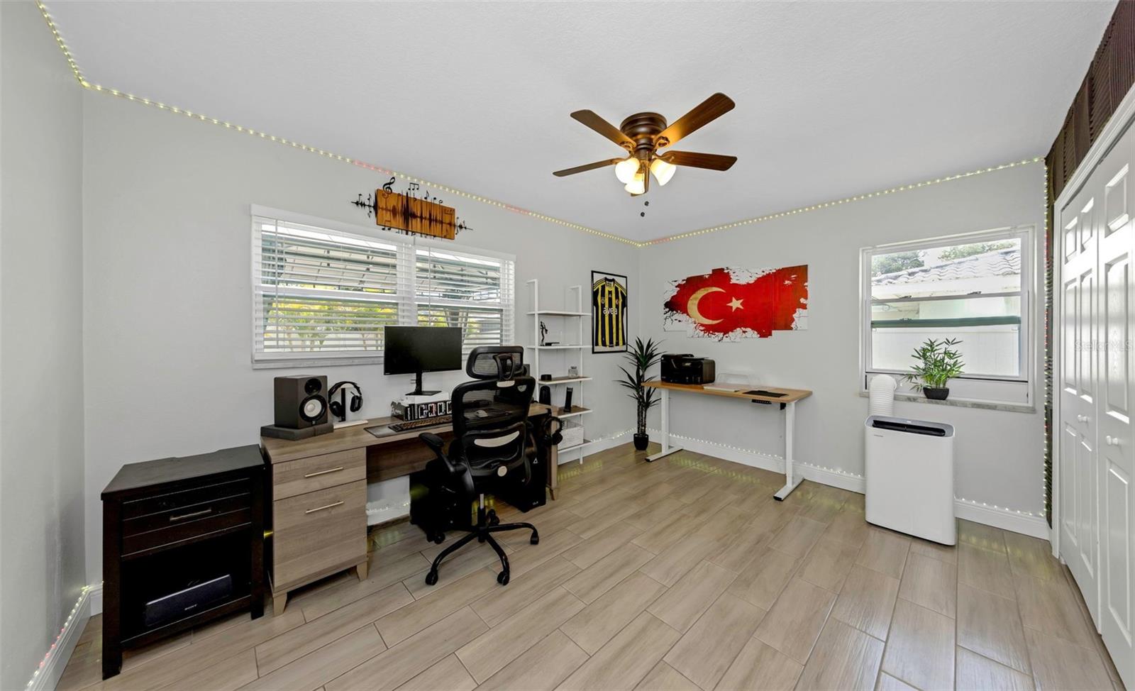1437 CARLOS AVE, CLEARWATER, FL, 33755