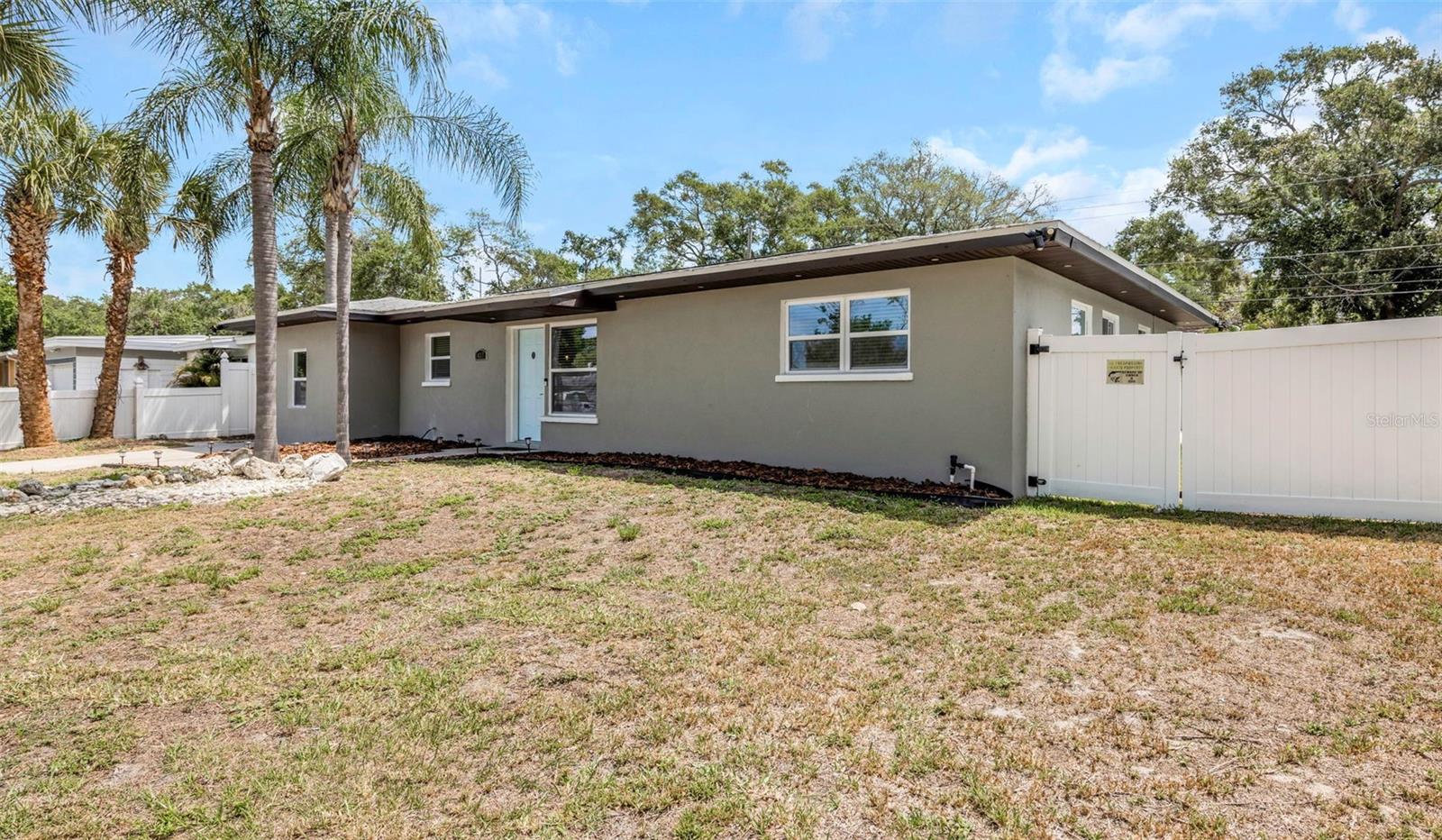 1437 CARLOS AVE, CLEARWATER, FL, 33755