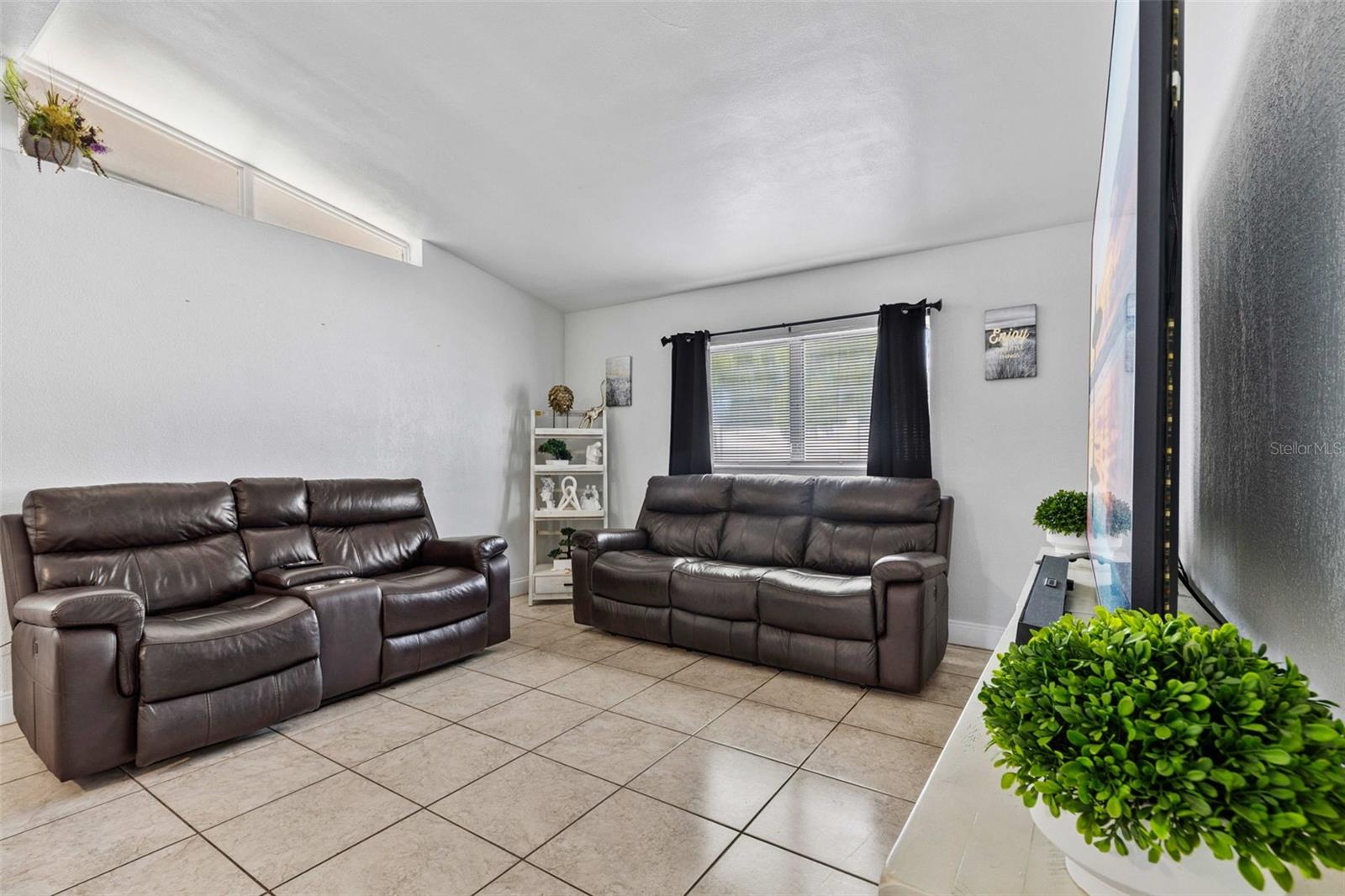 1042 W HILLCREST DR, COCOA, FL, 32922