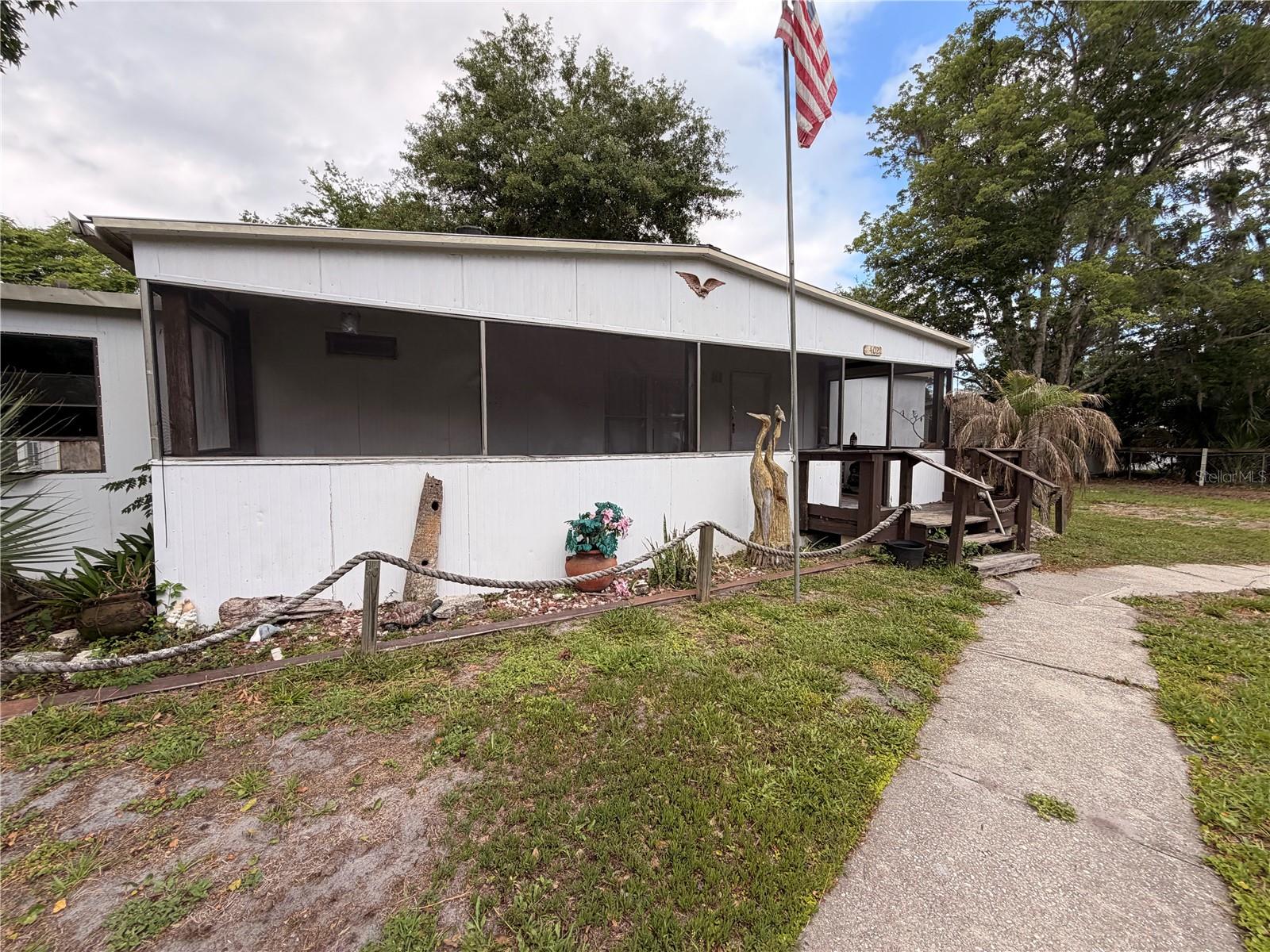 24021 ARMADILLO RD, ASTOR, FL, 32102