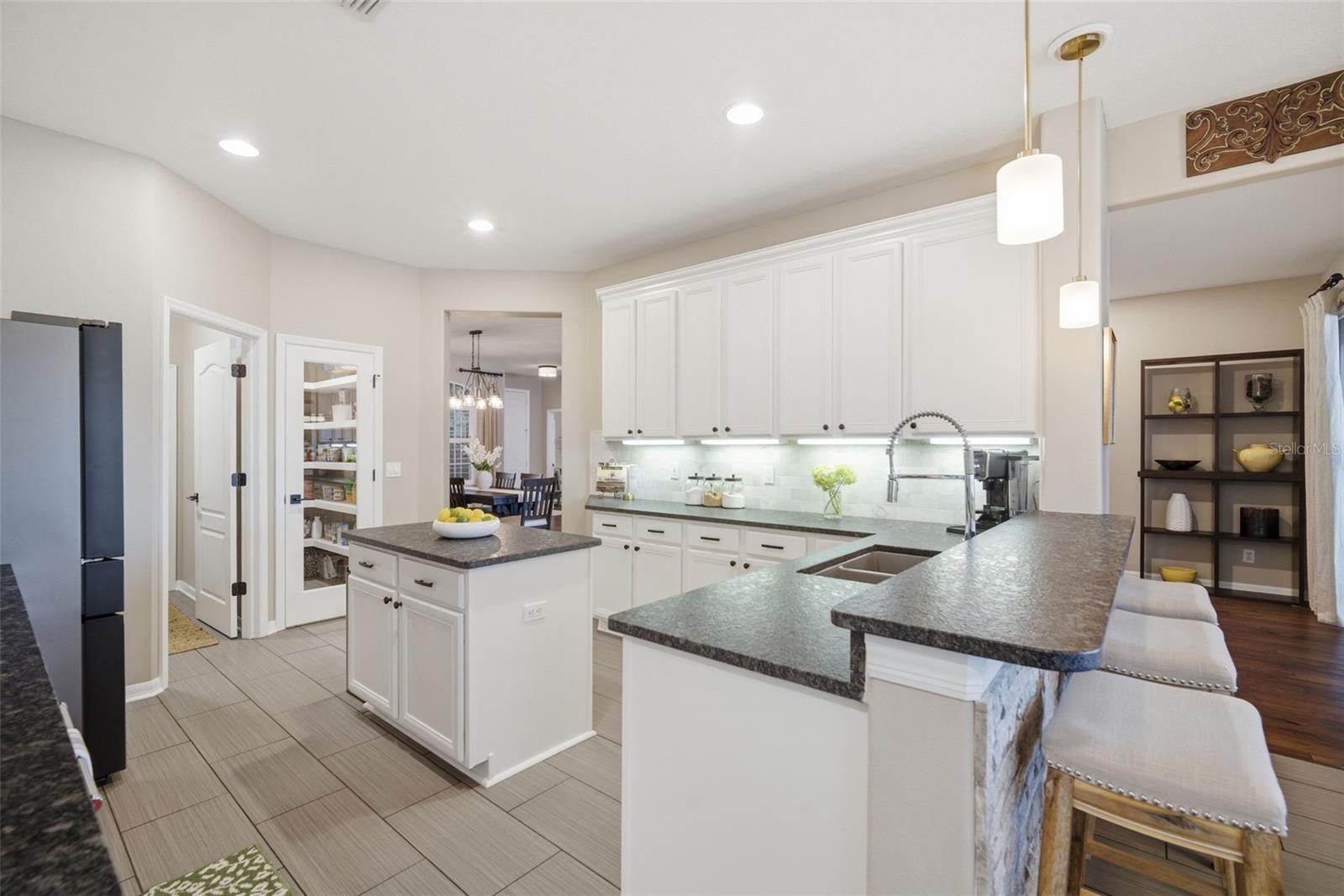805 HICKORY FORK DR, SEFFNER, FL, 33584
