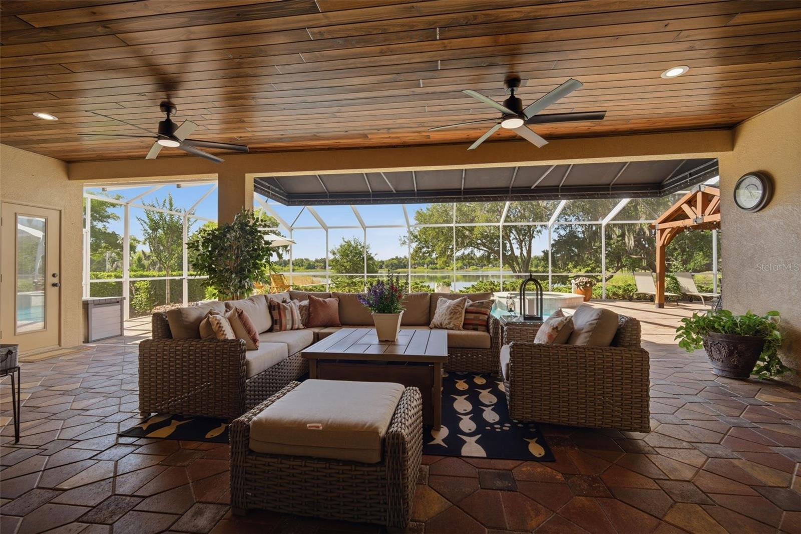 805 HICKORY FORK DR, SEFFNER, FL, 33584