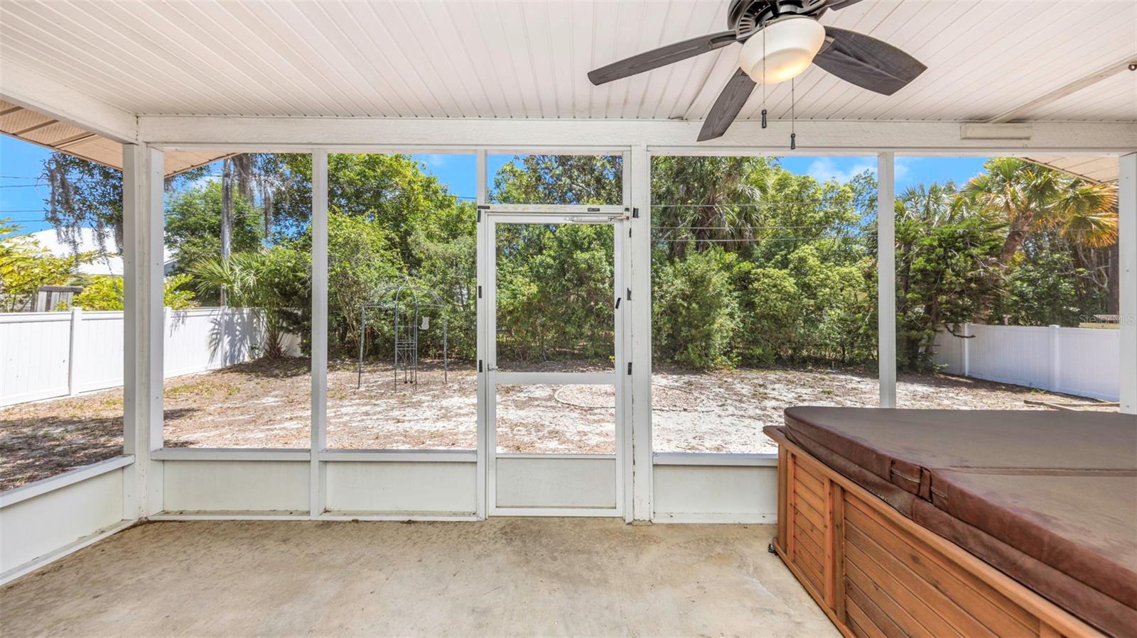 753 SEMINOLE BLVD, TARPON SPRINGS, FL, 34689