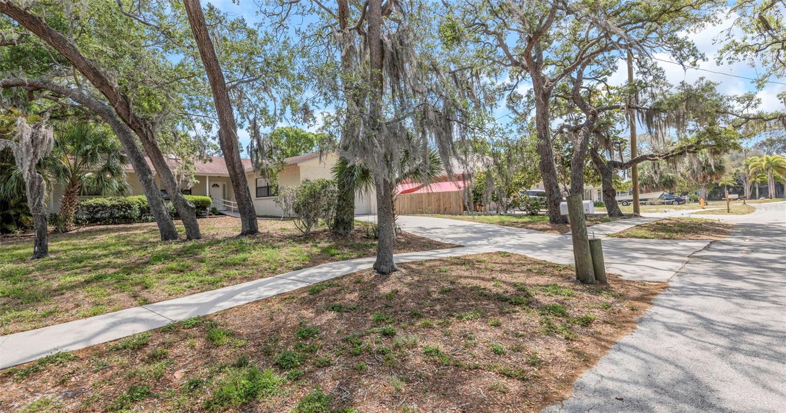 753 SEMINOLE BLVD, TARPON SPRINGS, FL, 34689
