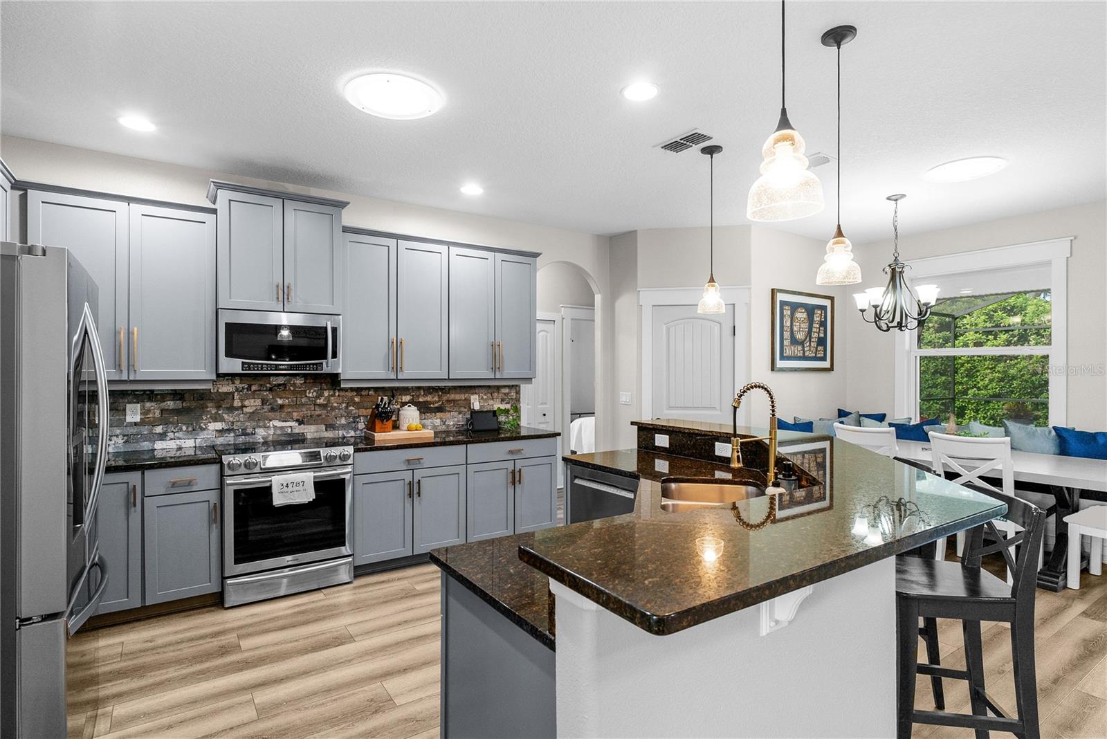 615 LAKE COVE POINTE CIR, WINTER GARDEN, FL, 34787