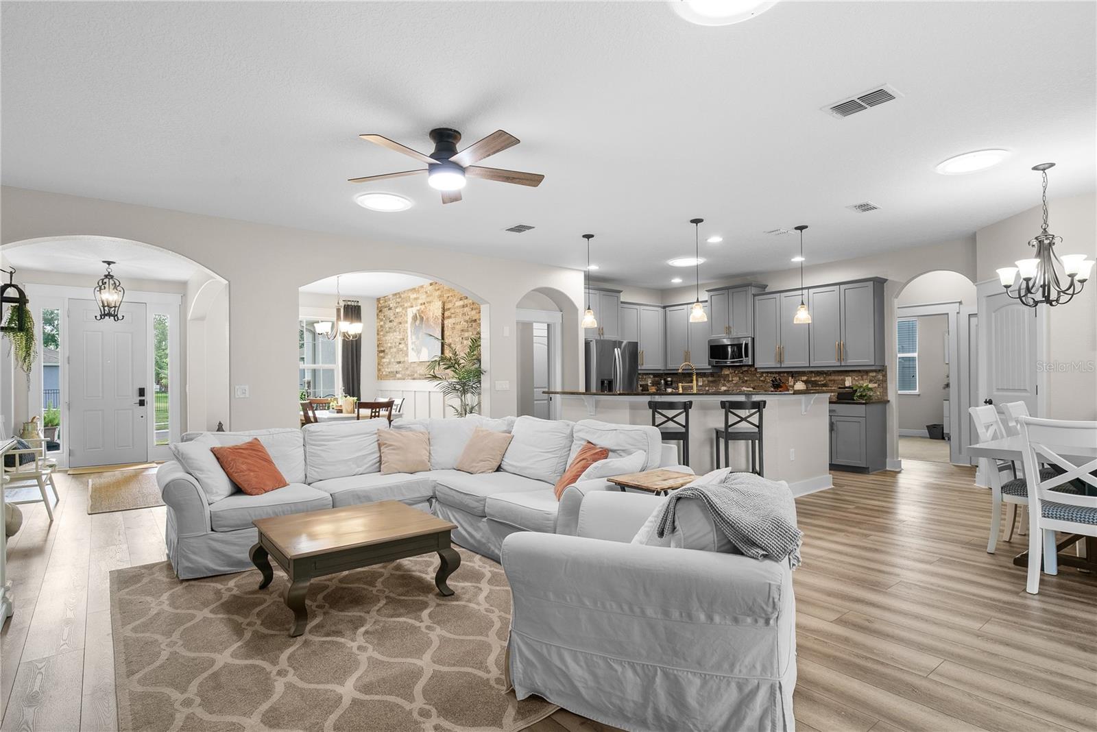 615 LAKE COVE POINTE CIR, WINTER GARDEN, FL, 34787