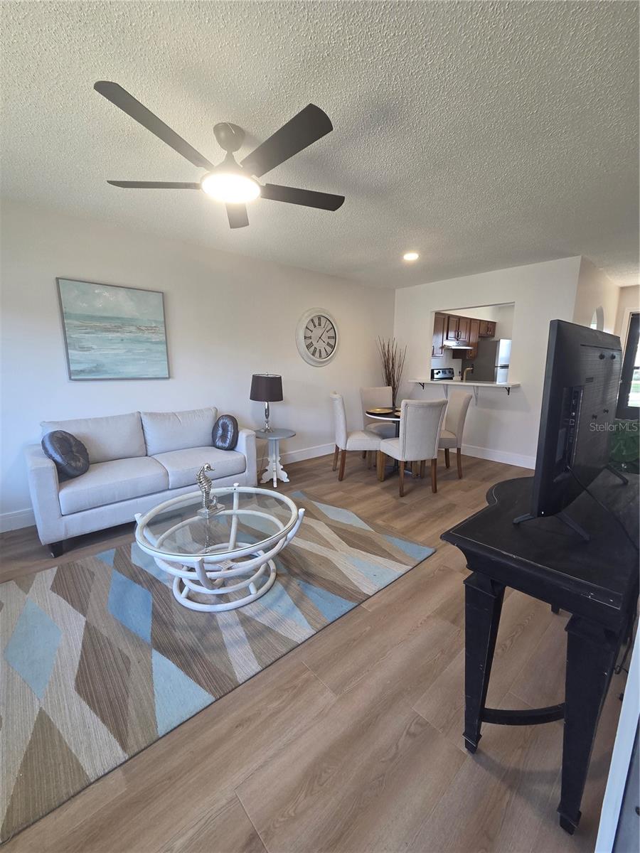 13719 MISSION OAKS BLVD, SEMINOLE, FL, 33776