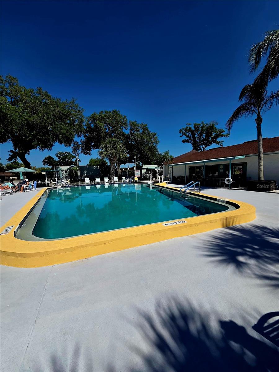 13719 MISSION OAKS BLVD, SEMINOLE, FL, 33776