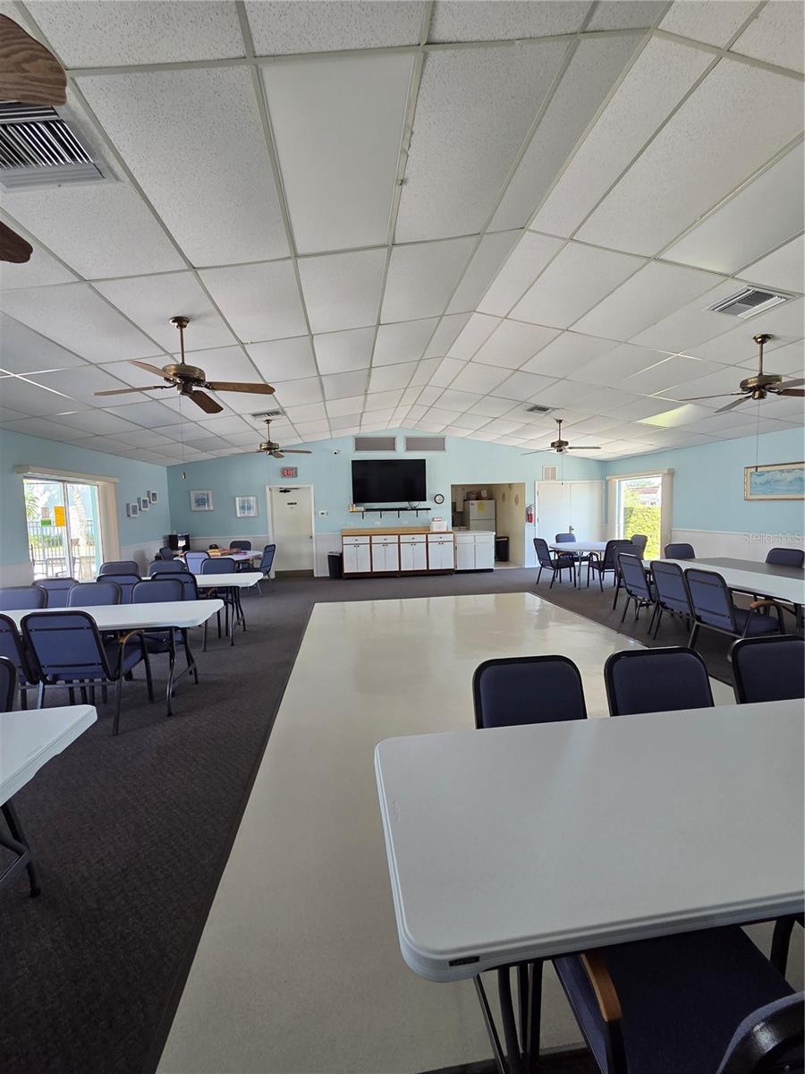 13719 MISSION OAKS BLVD, SEMINOLE, FL, 33776