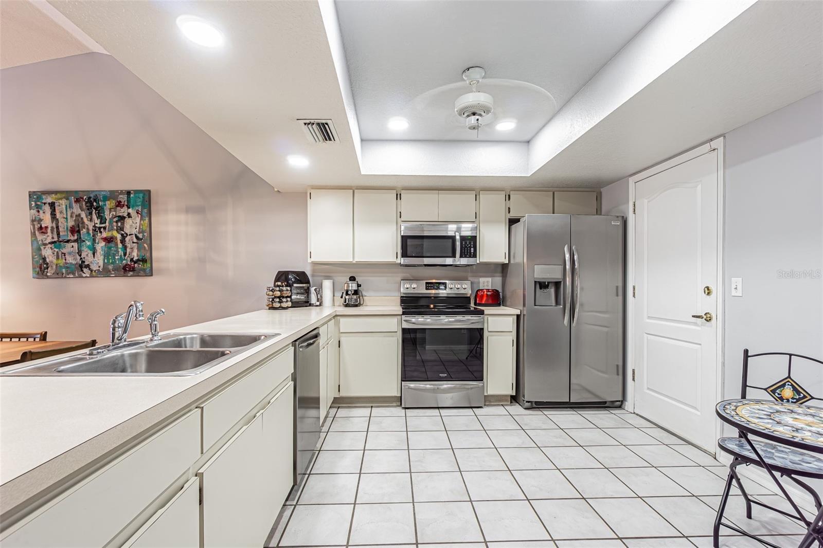 6431 LAURELWOOD DR, ZEPHYRHILLS, FL, 33542