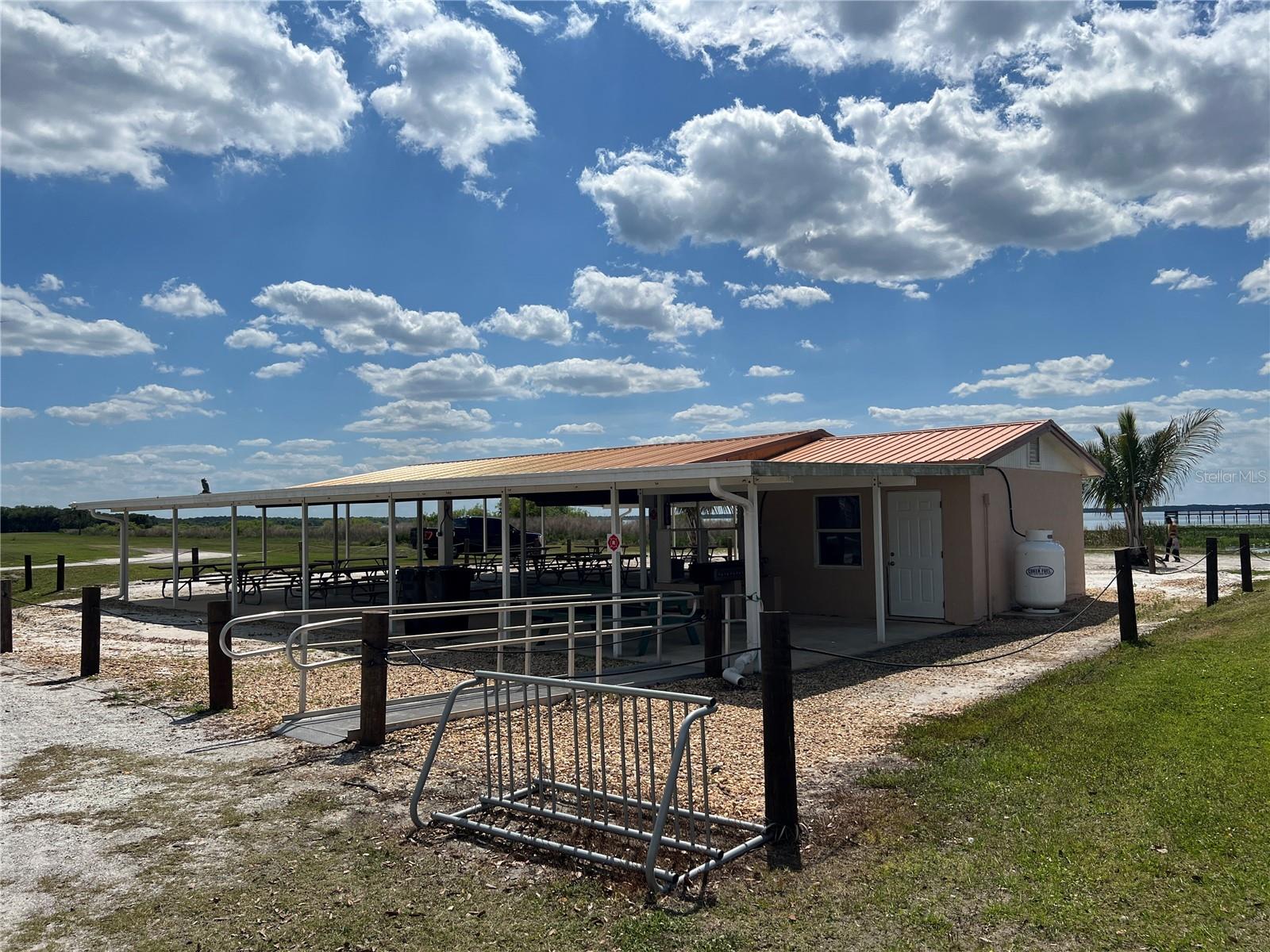 901 AZALEA DR, INDIAN LAKE ESTATES, FL, 33855