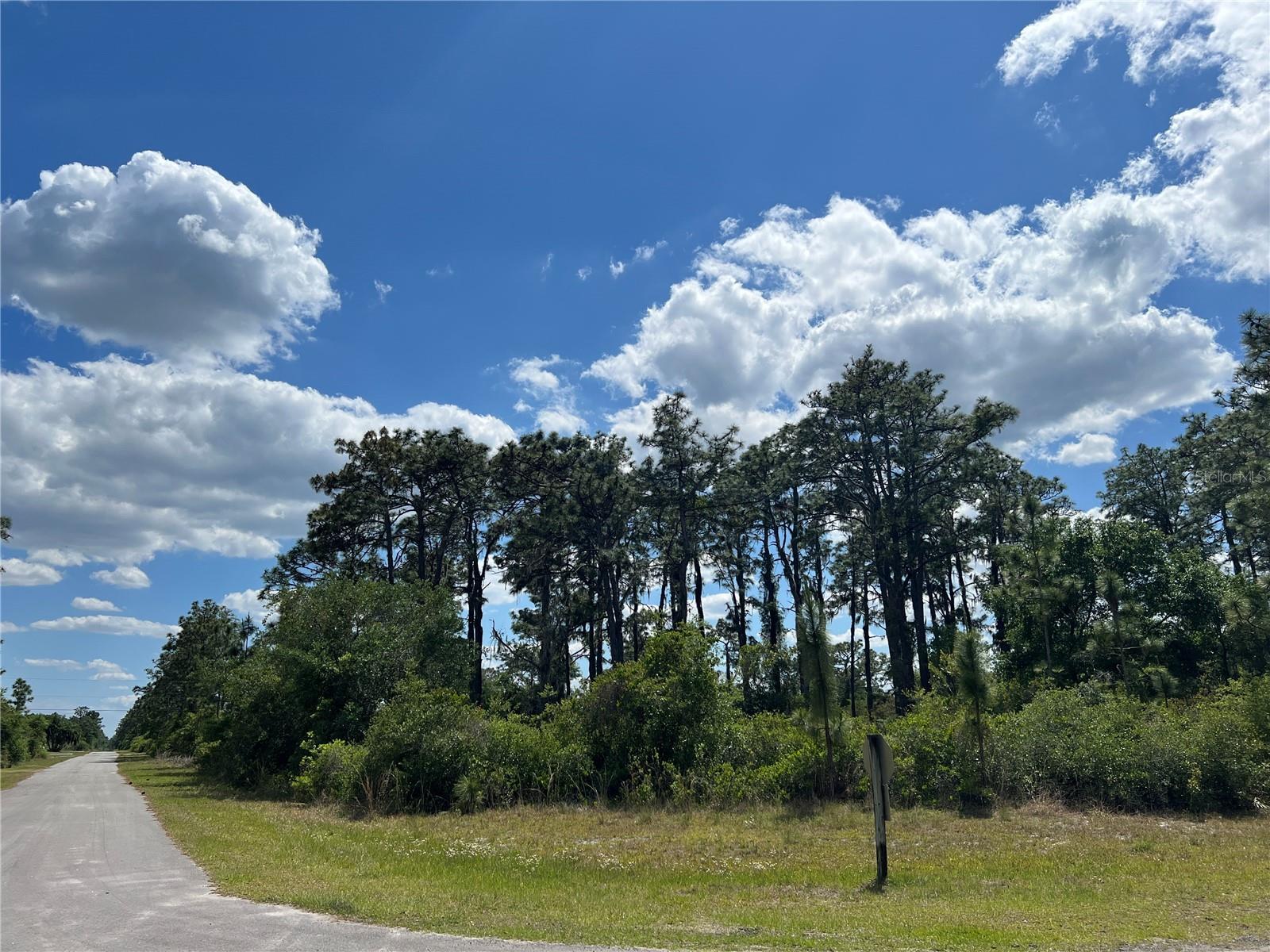 901 AZALEA DR, INDIAN LAKE ESTATES, FL, 33855