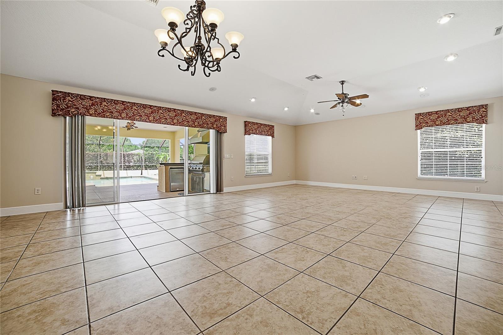 4141 COUNTY ROAD 121D, WILDWOOD, FL, 34785