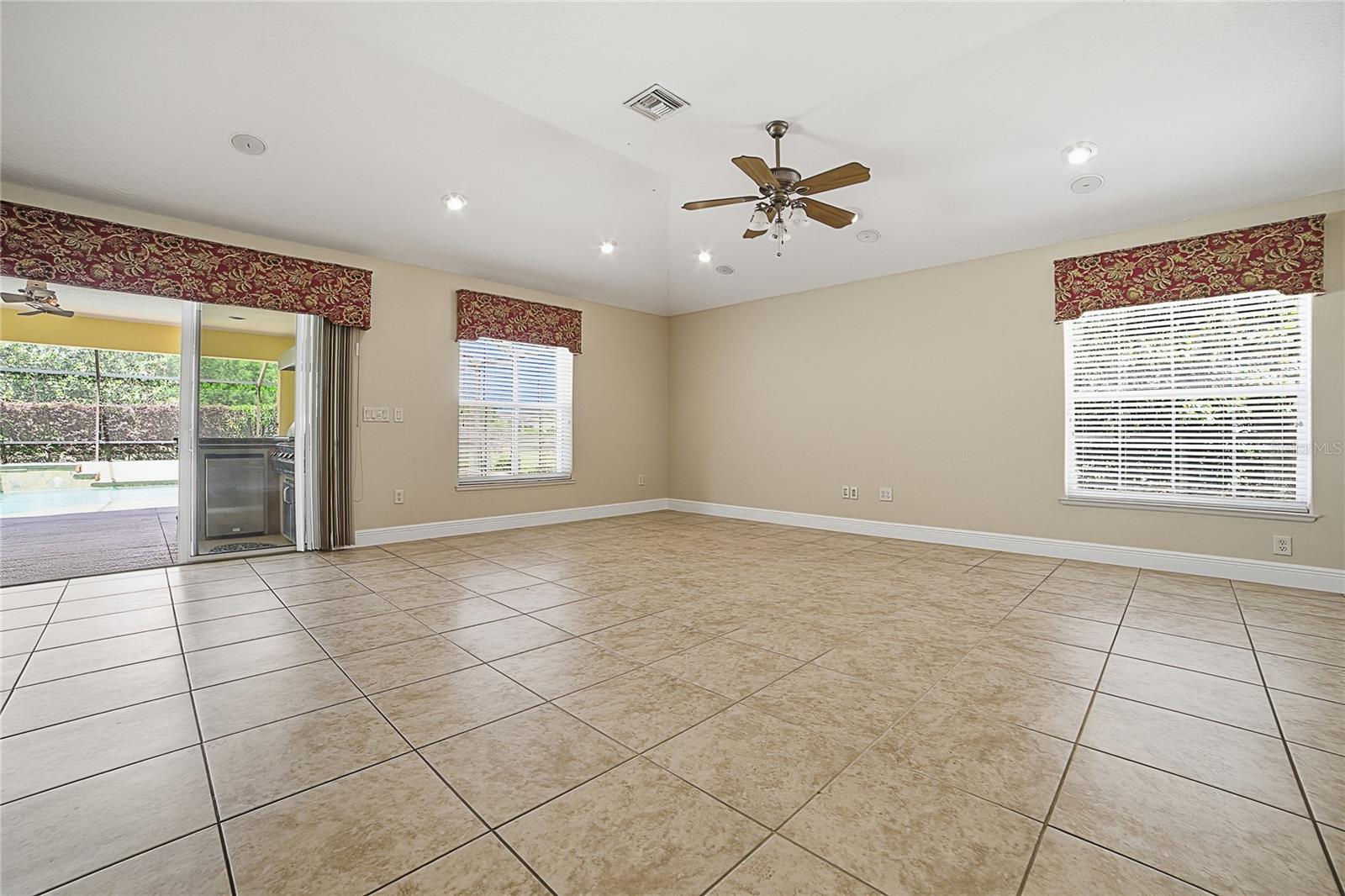 4141 COUNTY ROAD 121D, WILDWOOD, FL, 34785