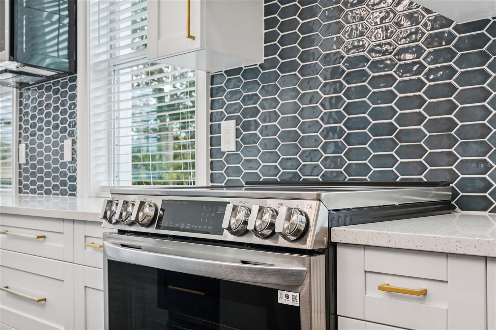 8605 INWOOD DR, HUDSON, FL, 34667