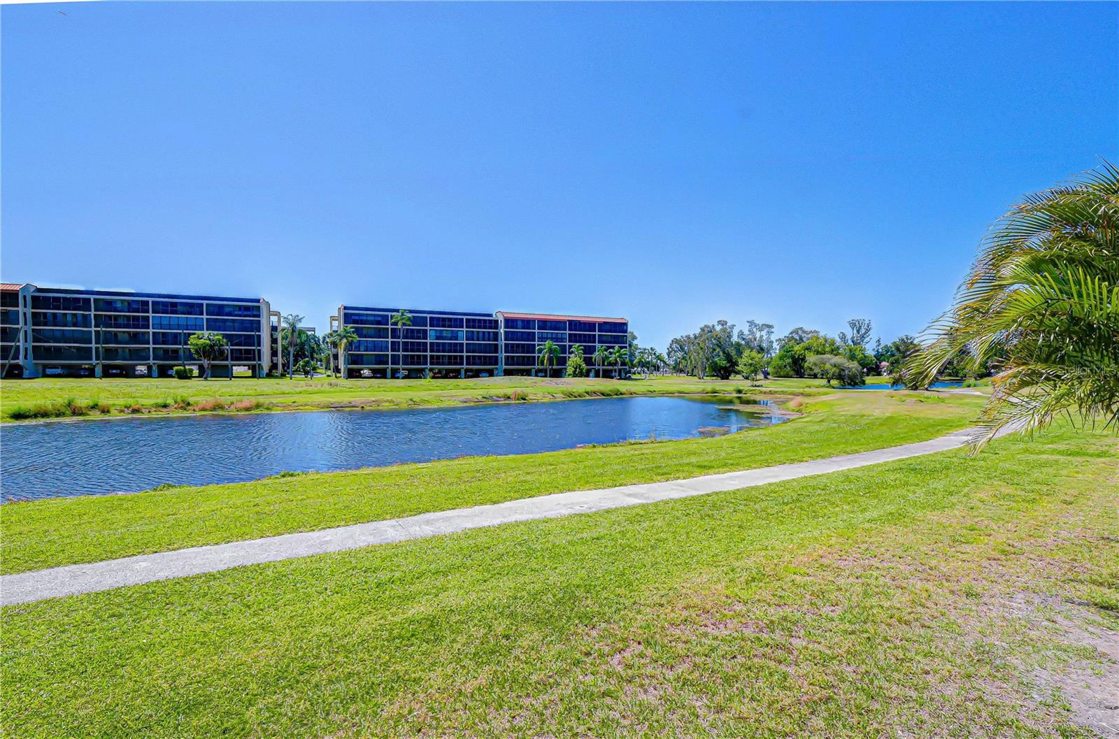 9625 COMMODORE DR, SEMINOLE, FL, 33776