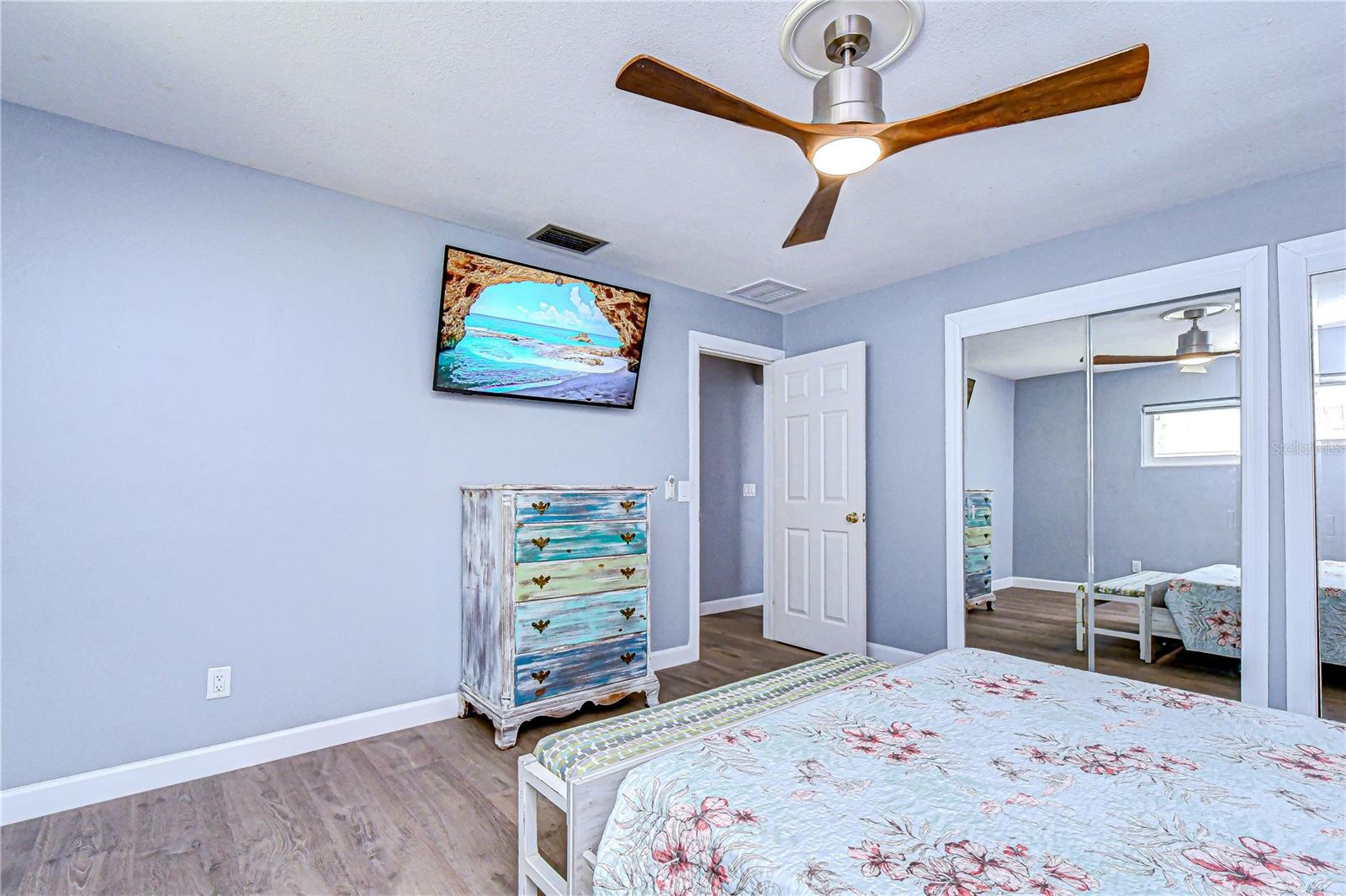 9625 COMMODORE DR, SEMINOLE, FL, 33776