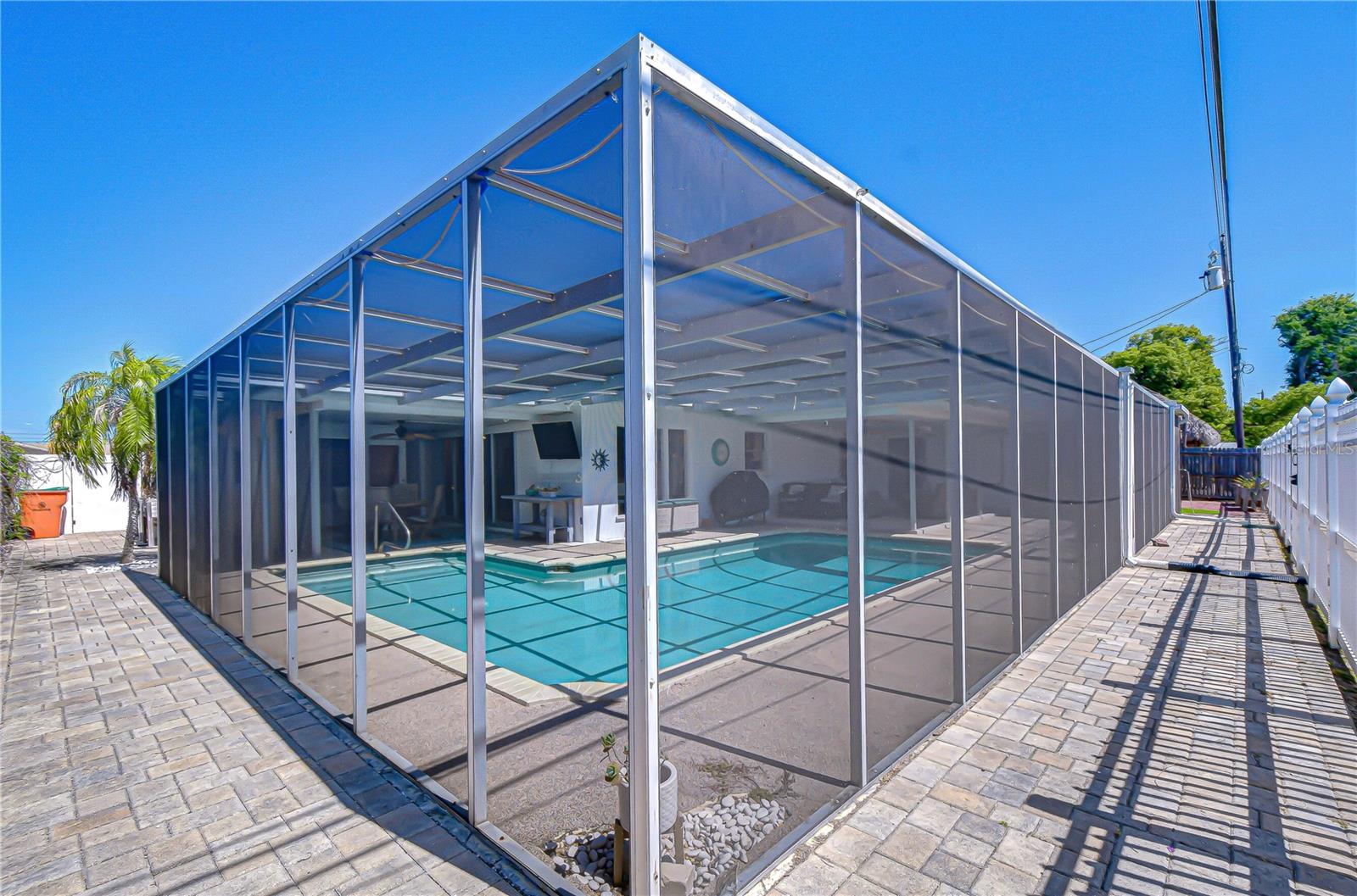 9625 COMMODORE DR, SEMINOLE, FL, 33776