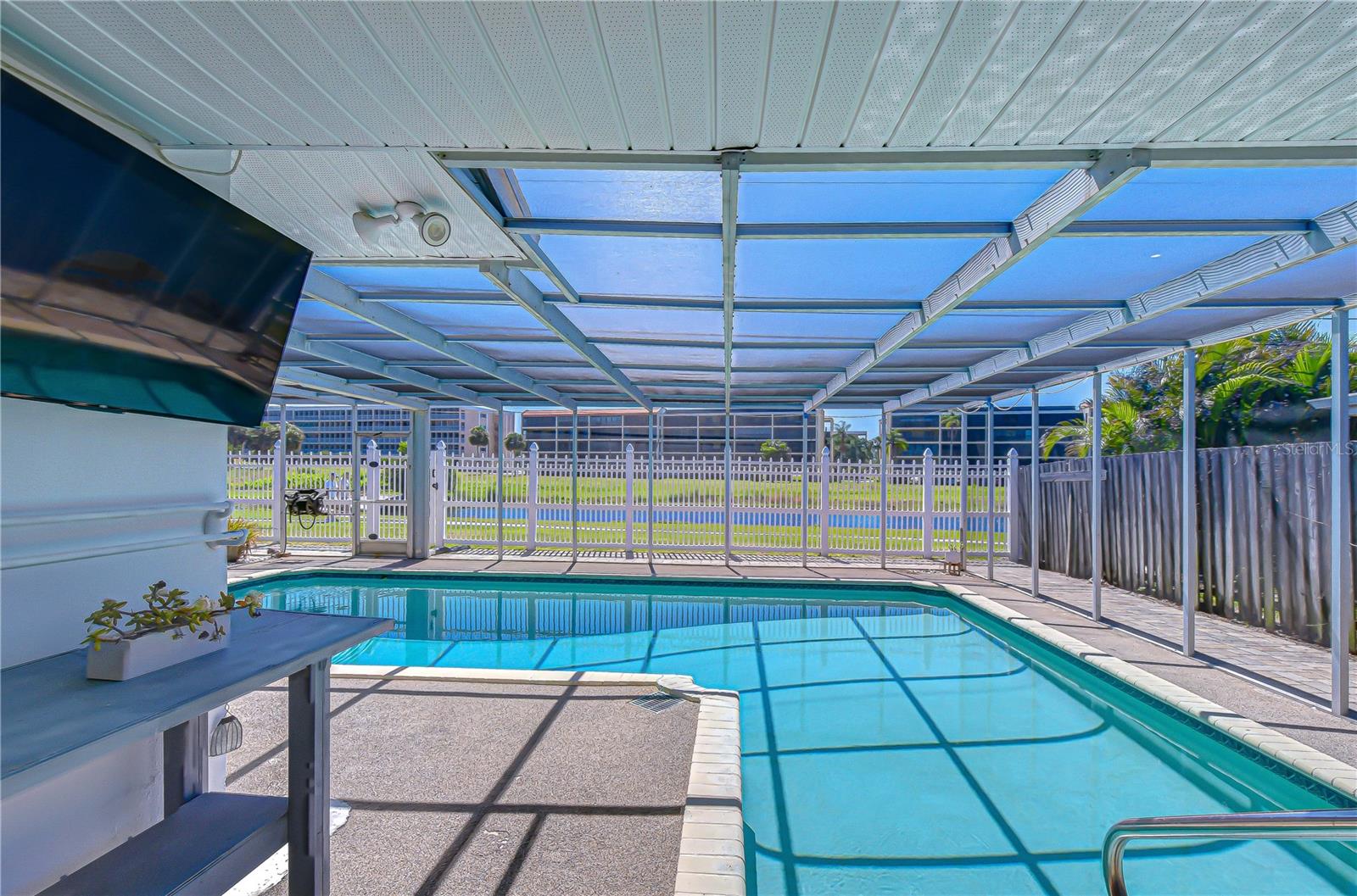 9625 COMMODORE DR, SEMINOLE, FL, 33776